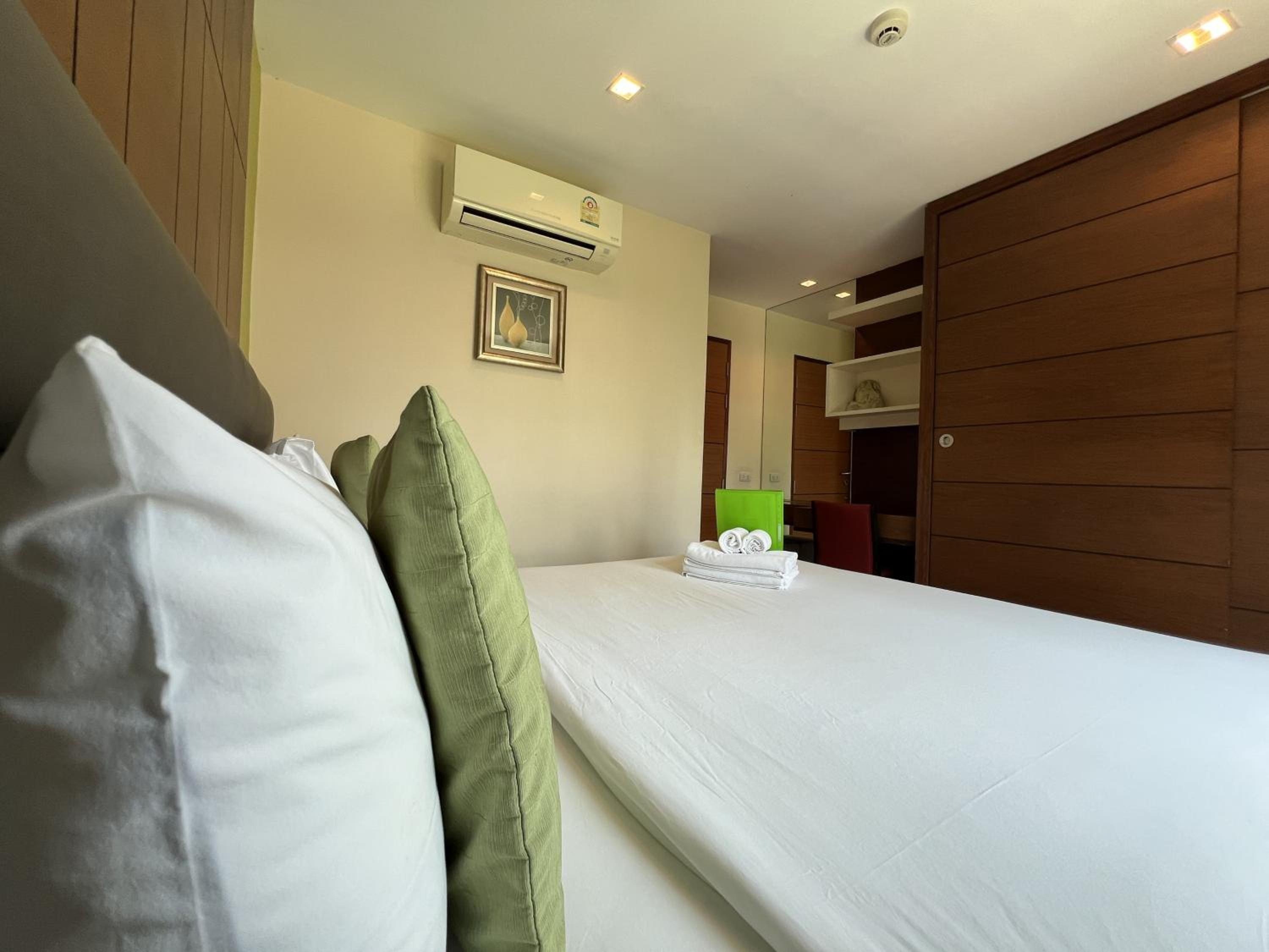 One Bedroom Exclusive photo 2