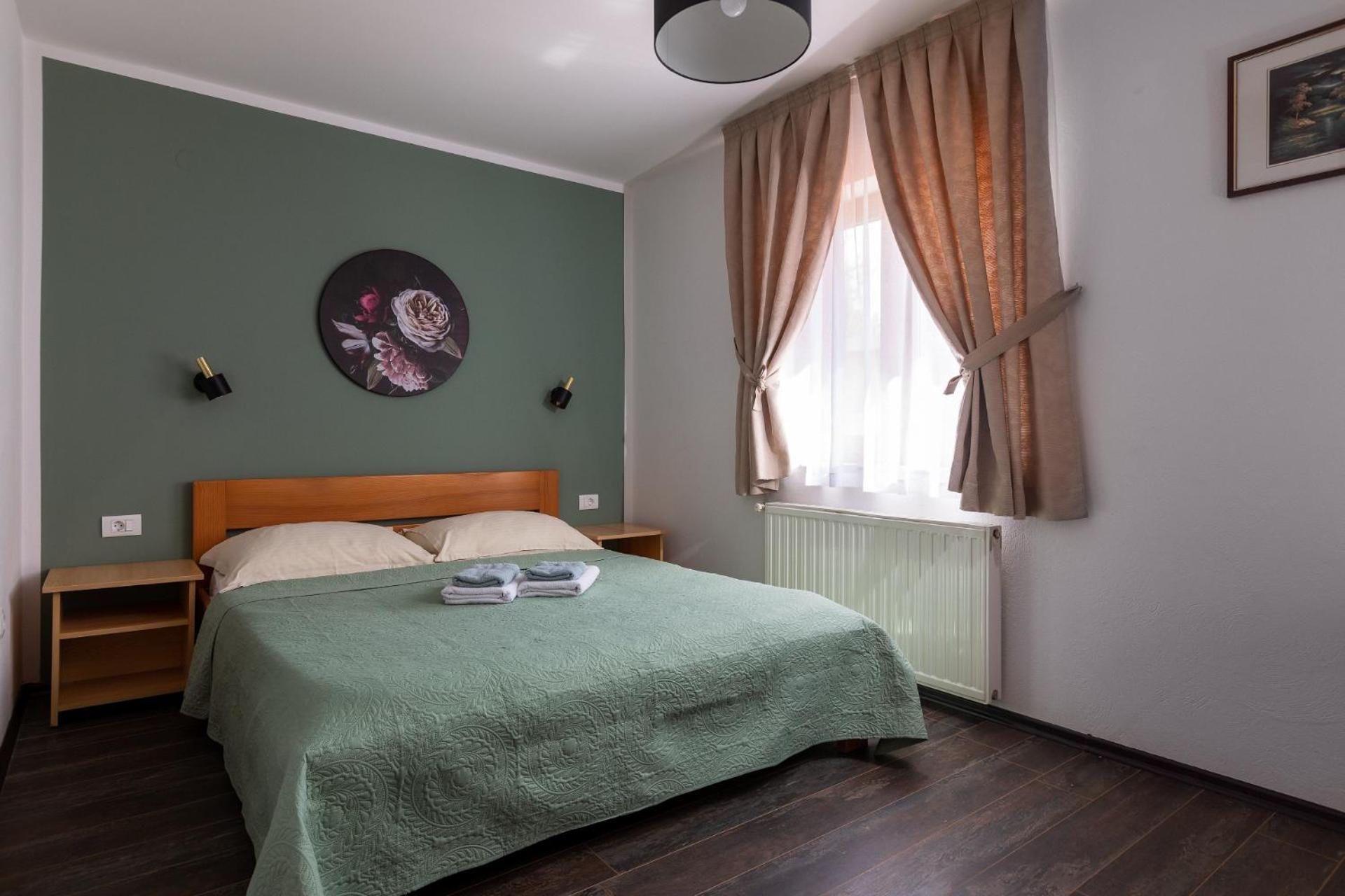 Double or Twin Room - Photo 5