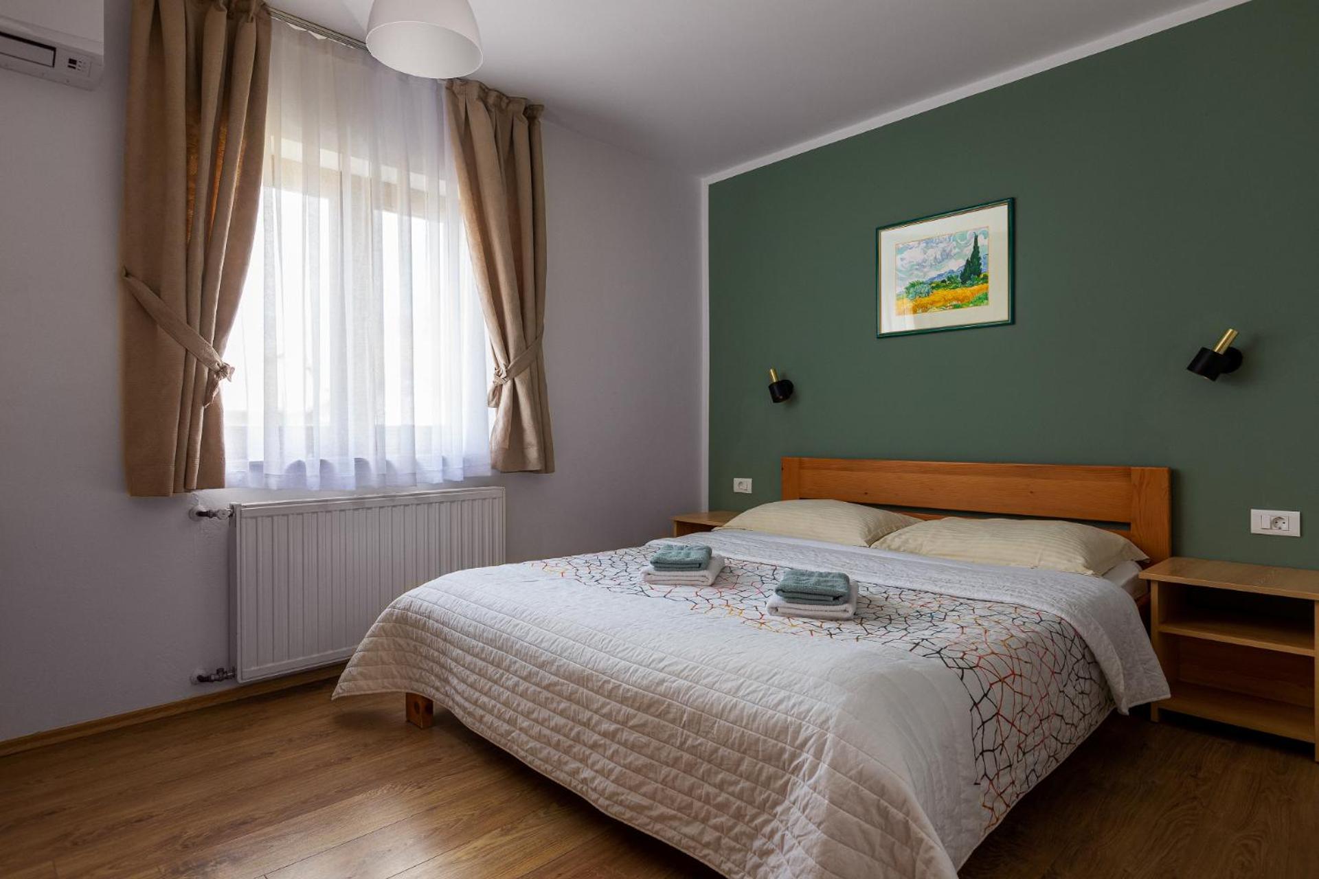 Double or Twin Room - Photo 4