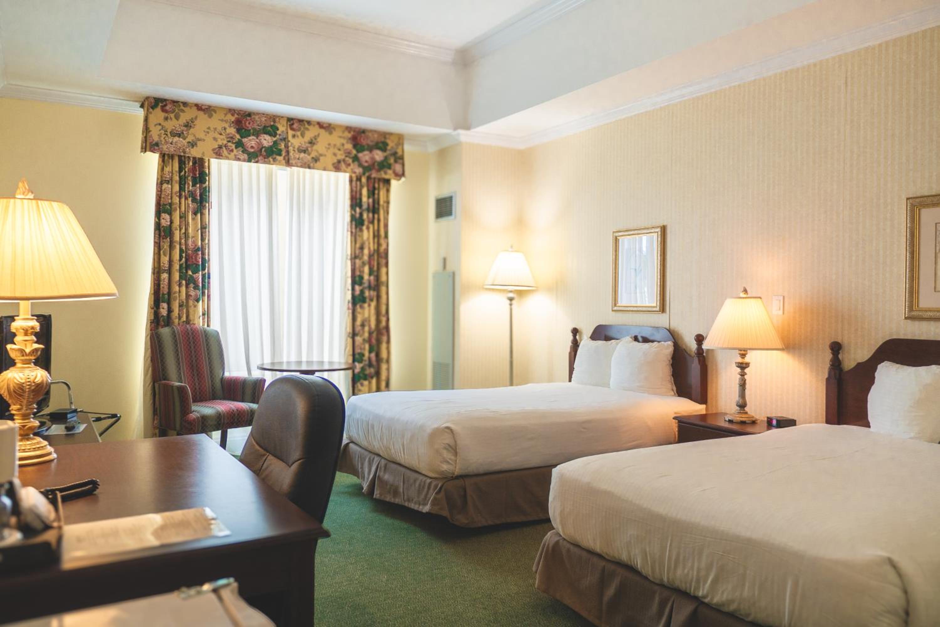 Deluxe Double Room with Two Double Beds - Photo 1