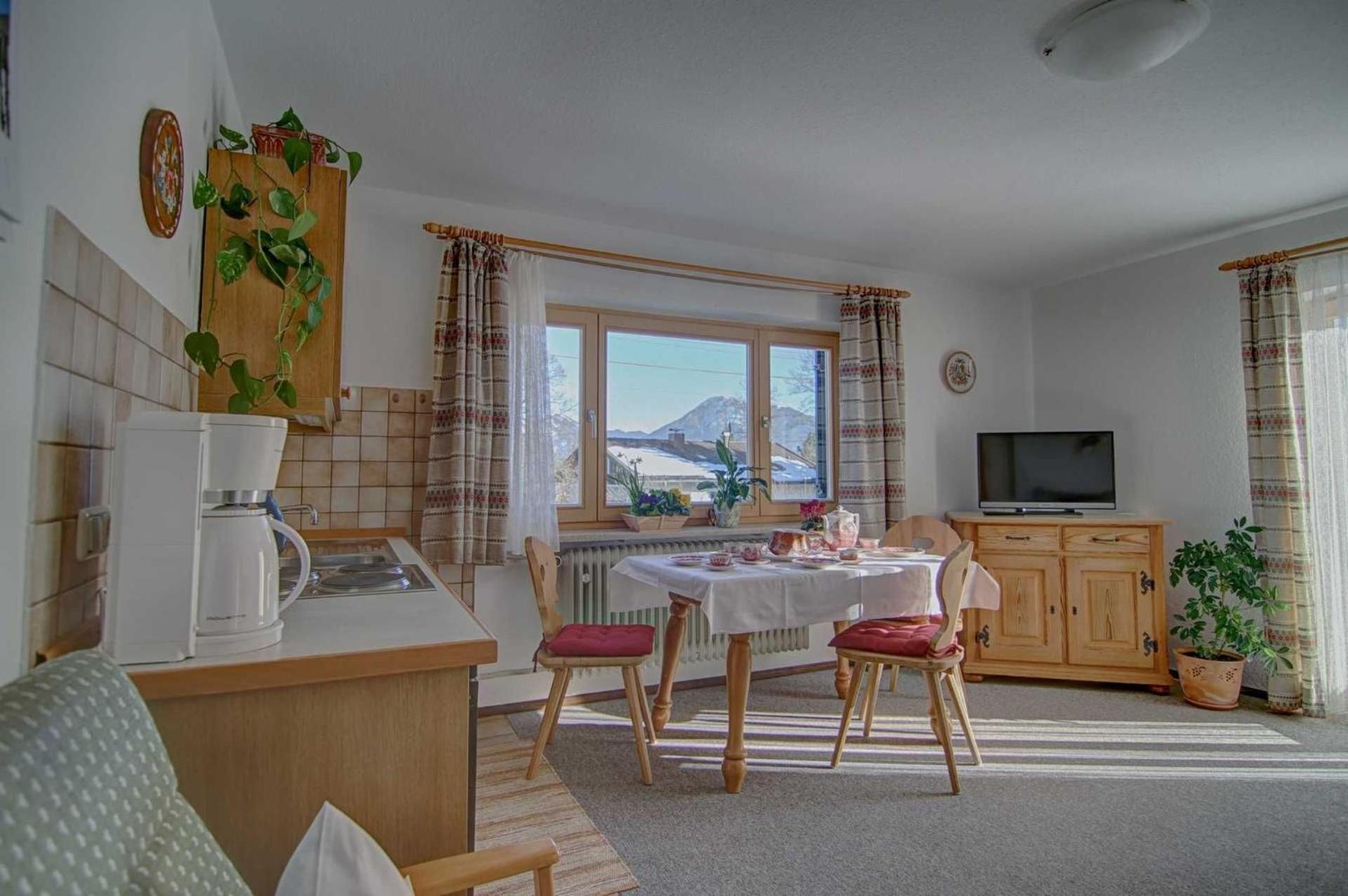 One-Bedroom Apartment with Balcony photo 2
