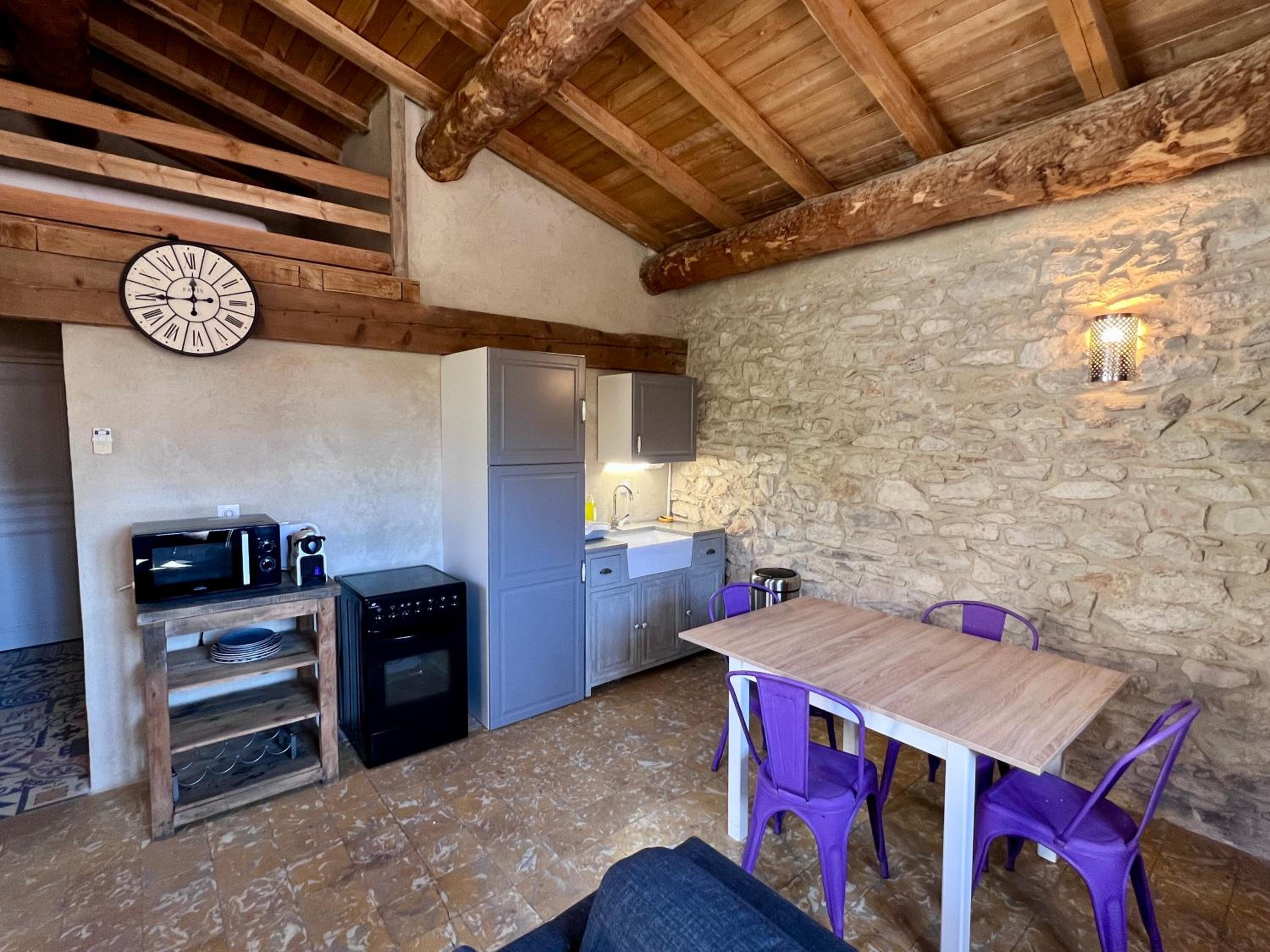 Studio - Split Level - Photo 11