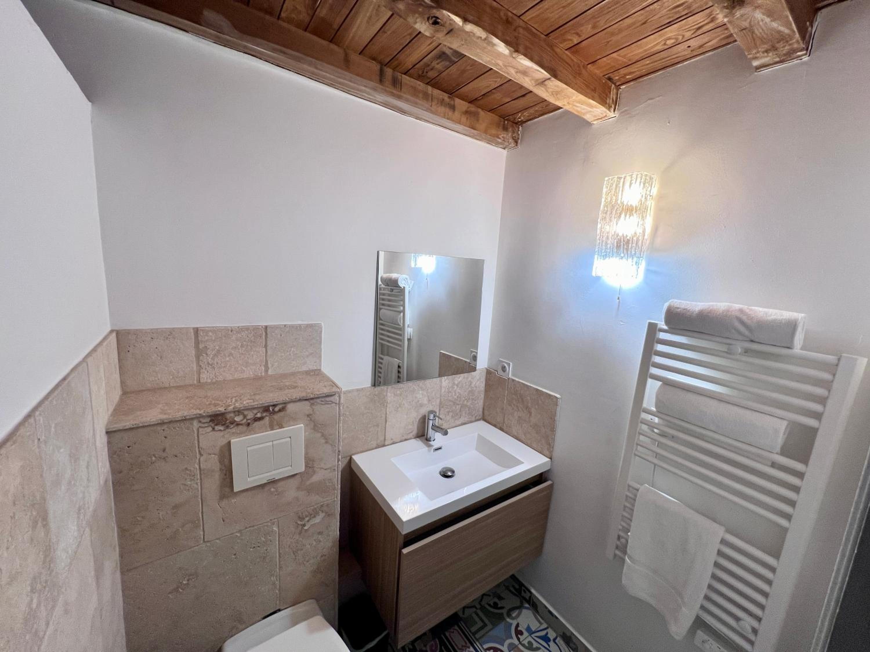 Studio - Split Level - Photo 4