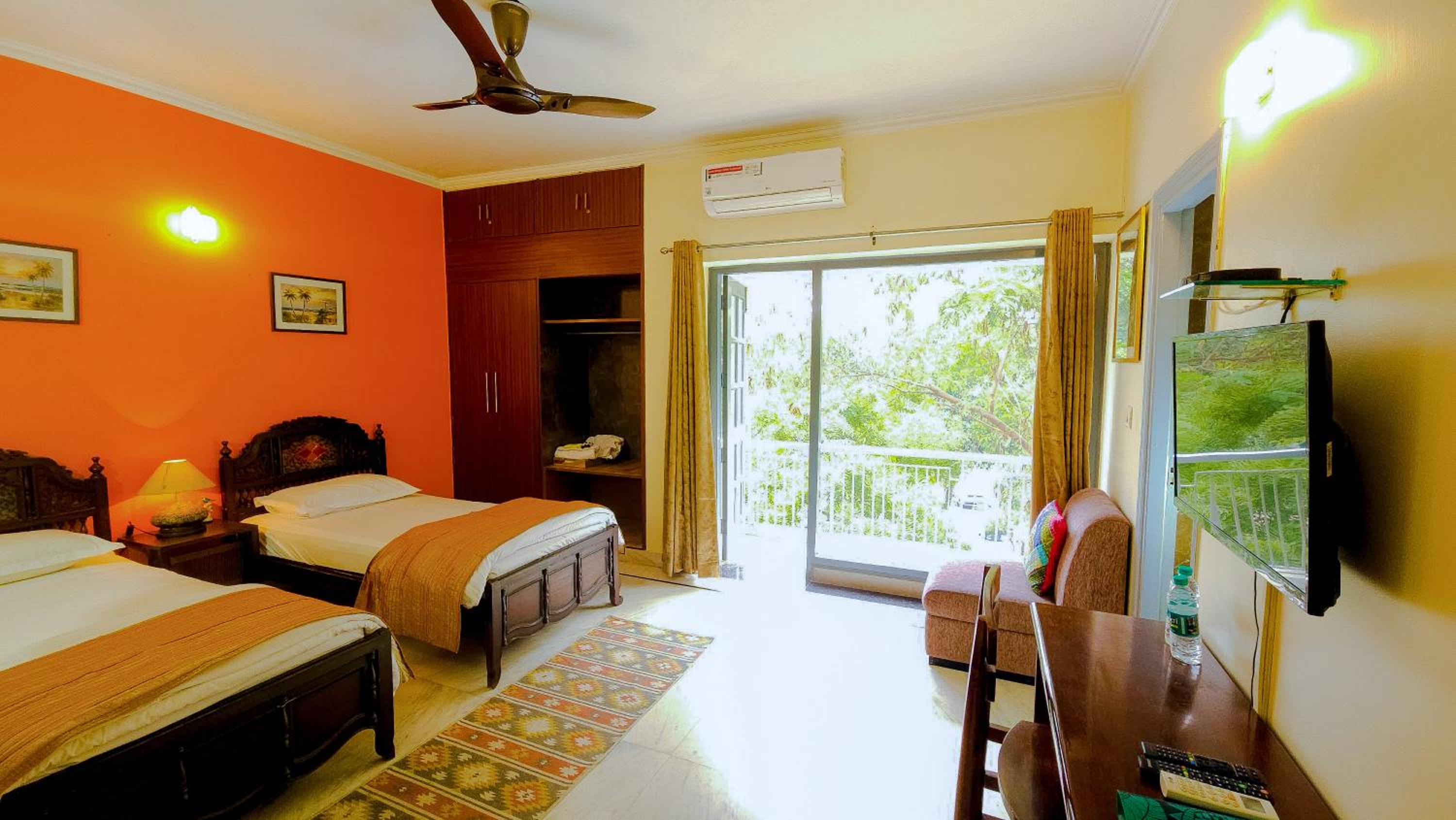 Sunrise Room I photo 1