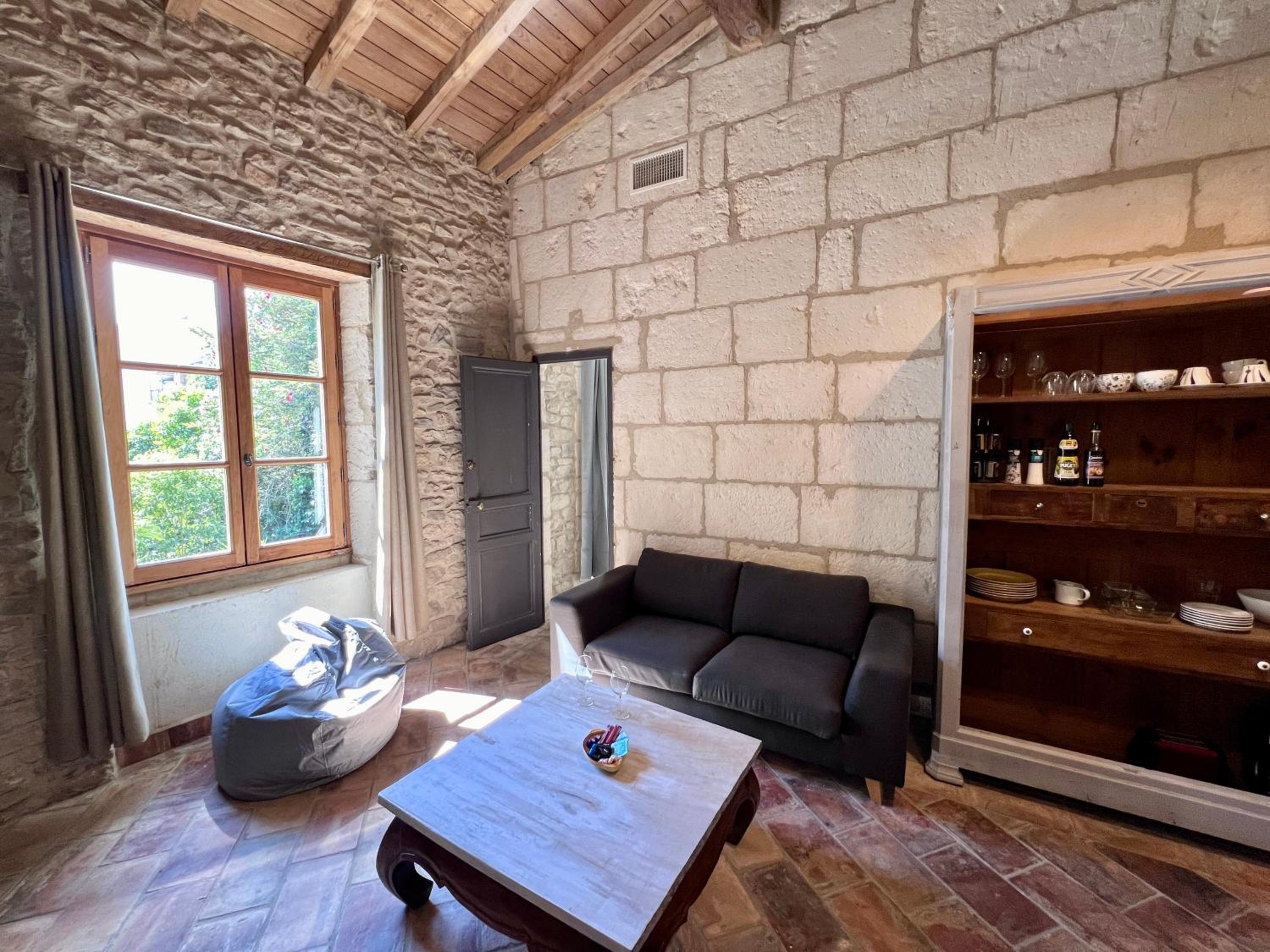 Two-Bedroom Apartment with Garden View - Photo 15