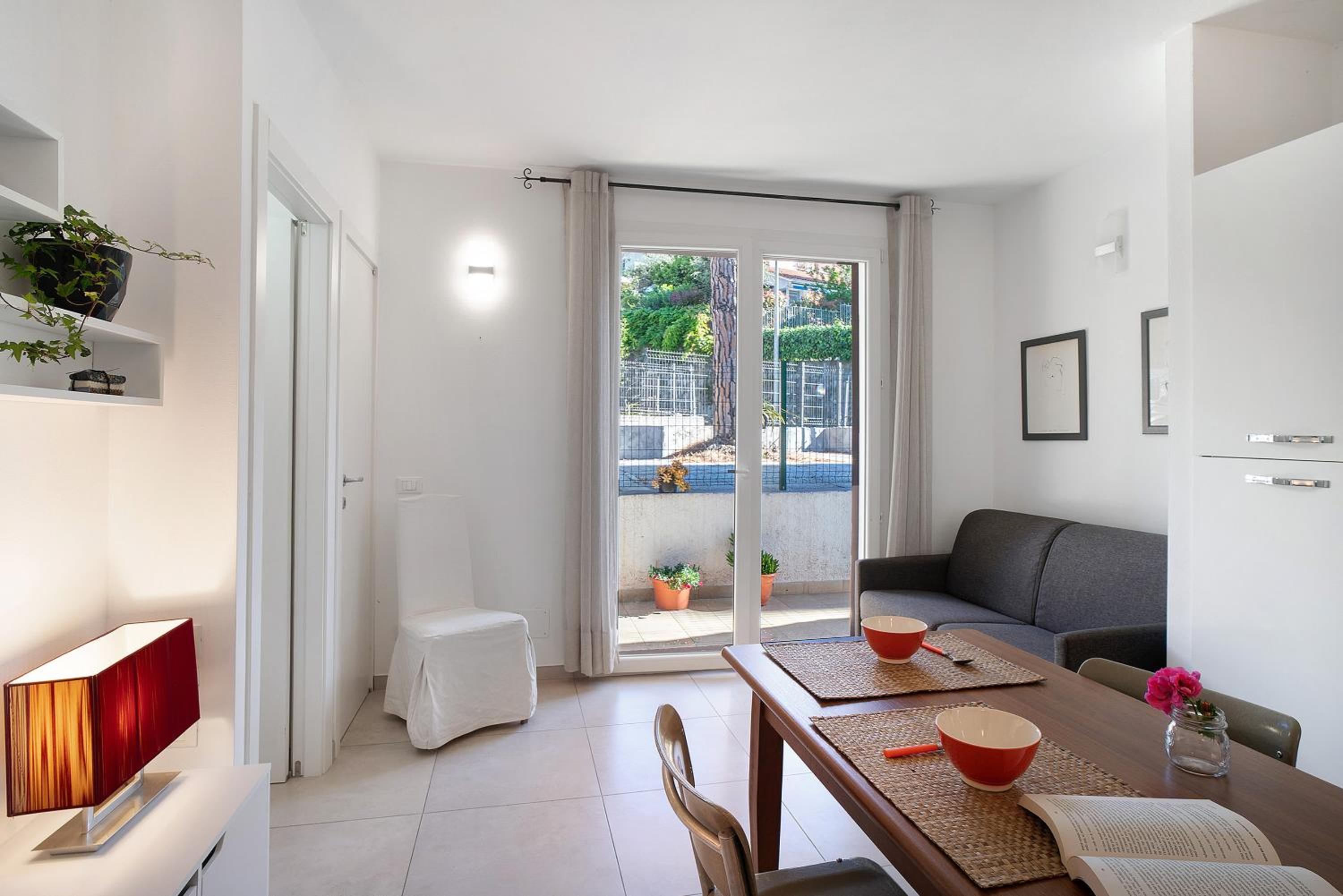 Superior One-Bedroom Apartment