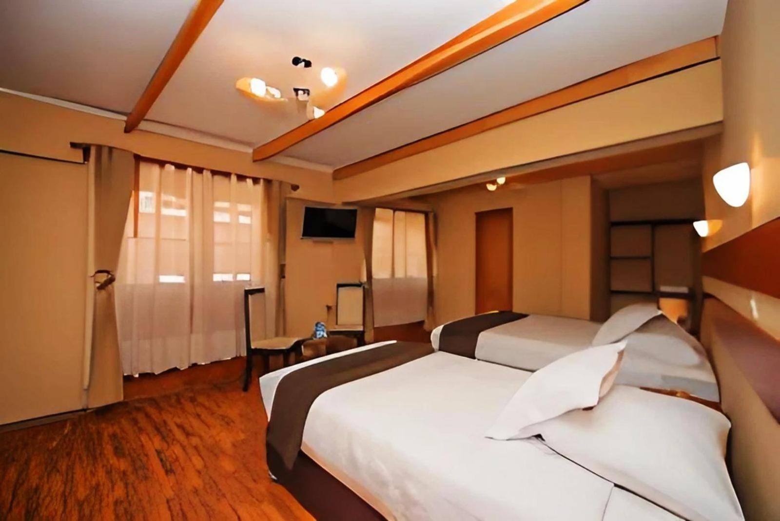 Standard Twin Room photo 1