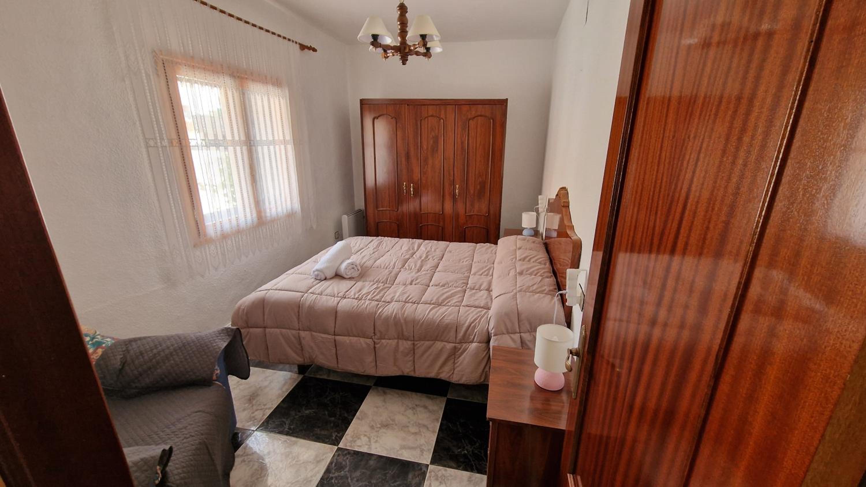 Casa de cuatro habitaciones