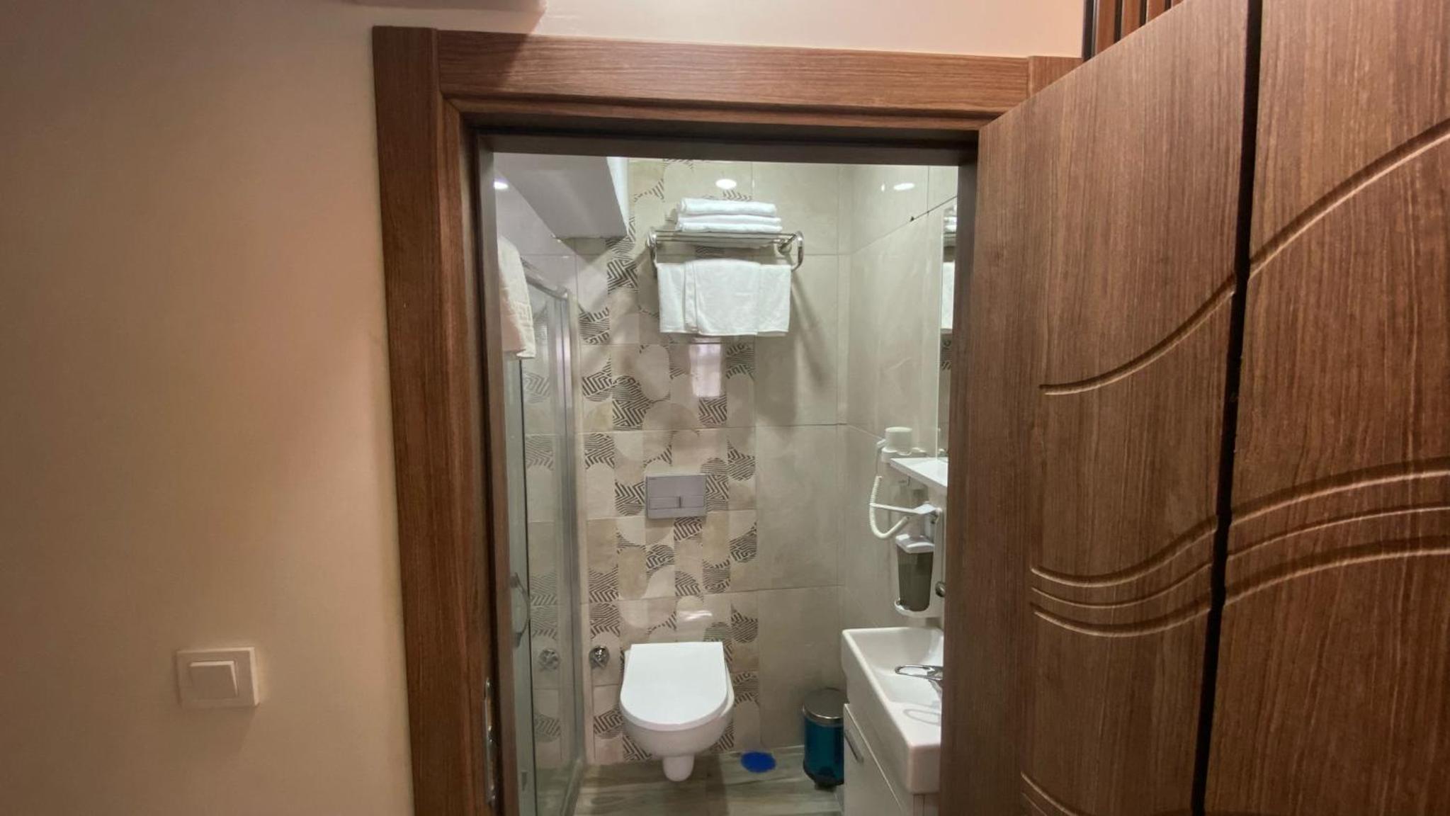 Classic Triple Room - Photo 2