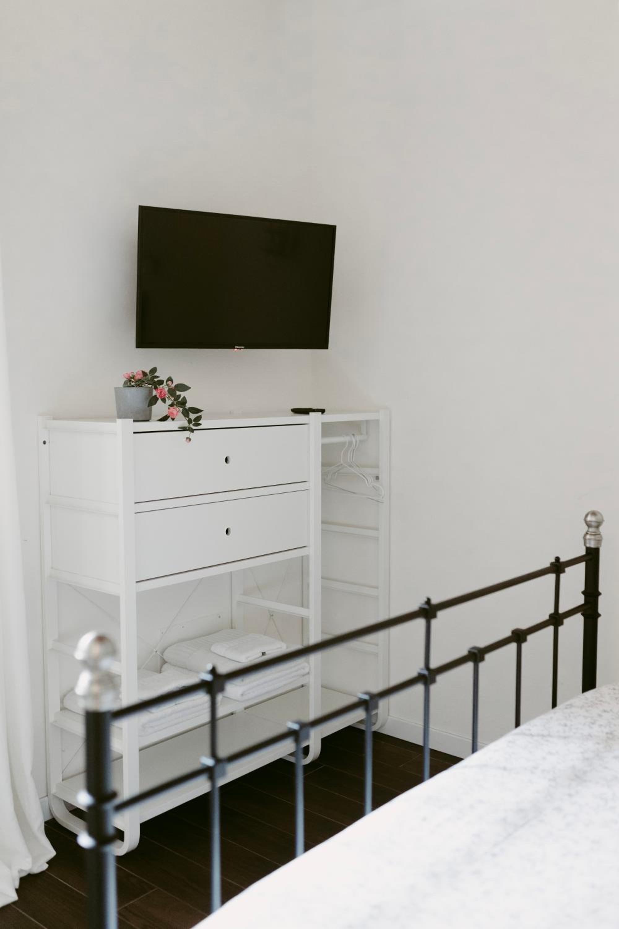 Suite with Garden View - Photo 14