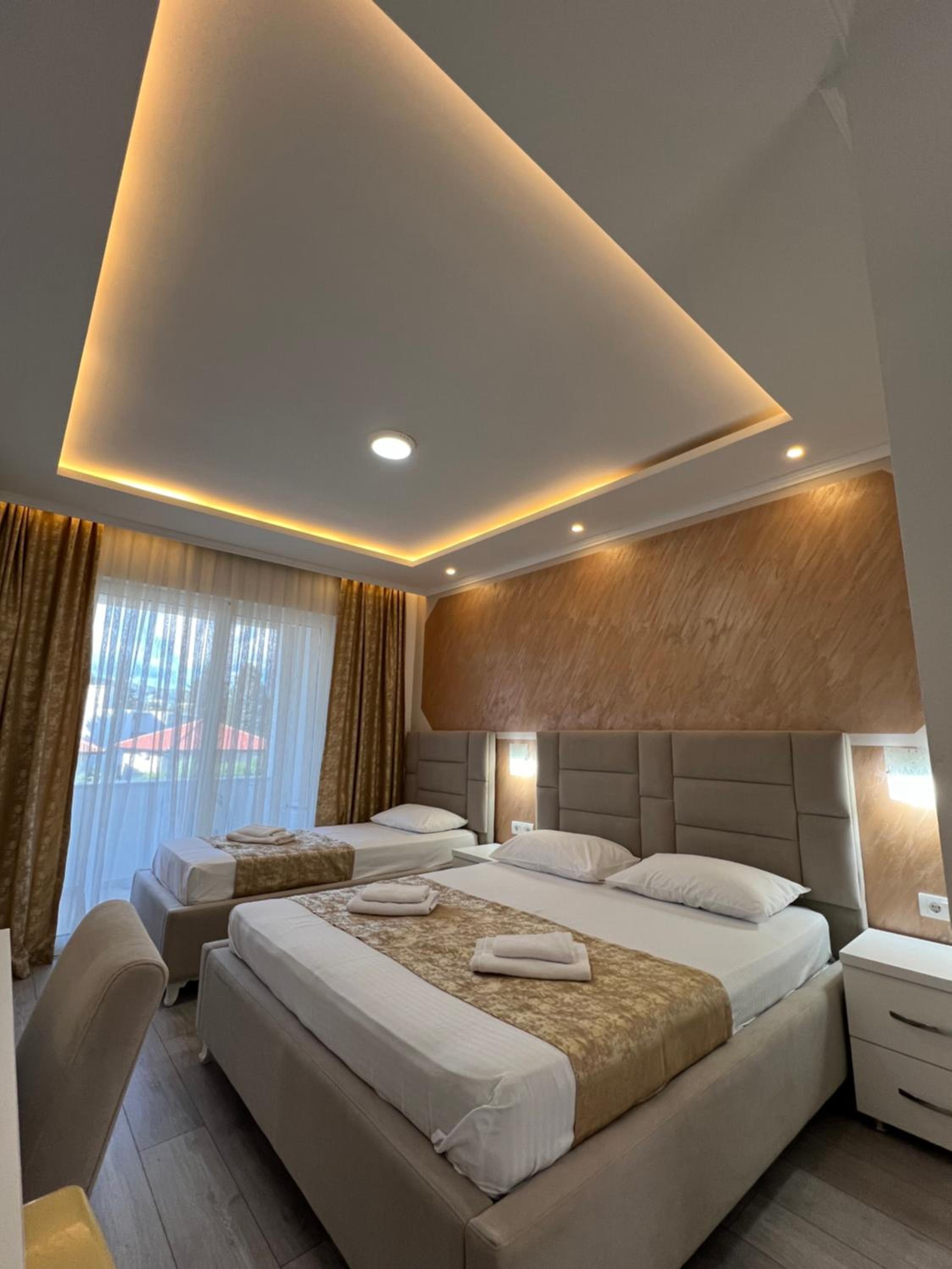 Deluxe Triple Room photo 2