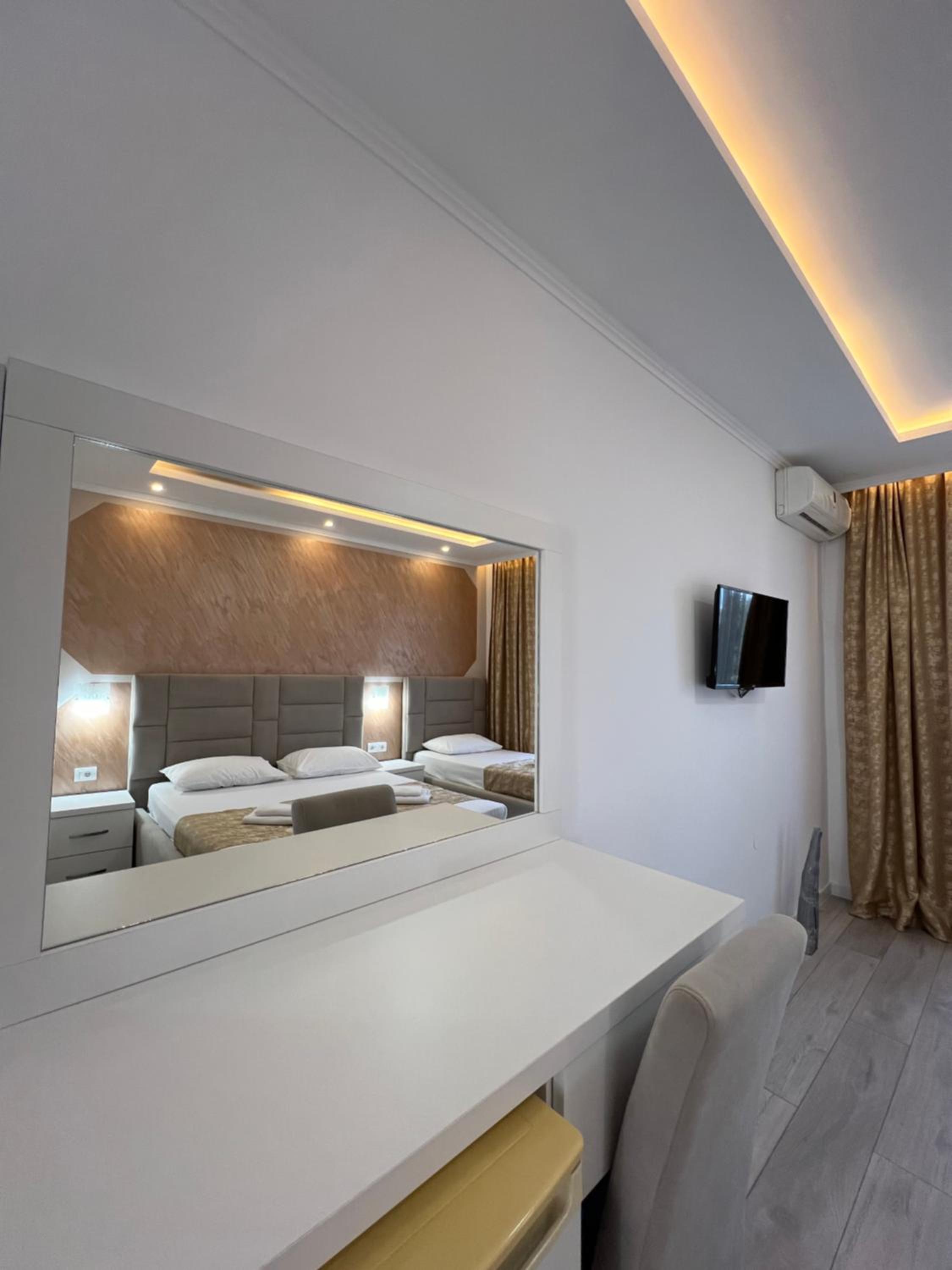 Deluxe Triple Room photo 1