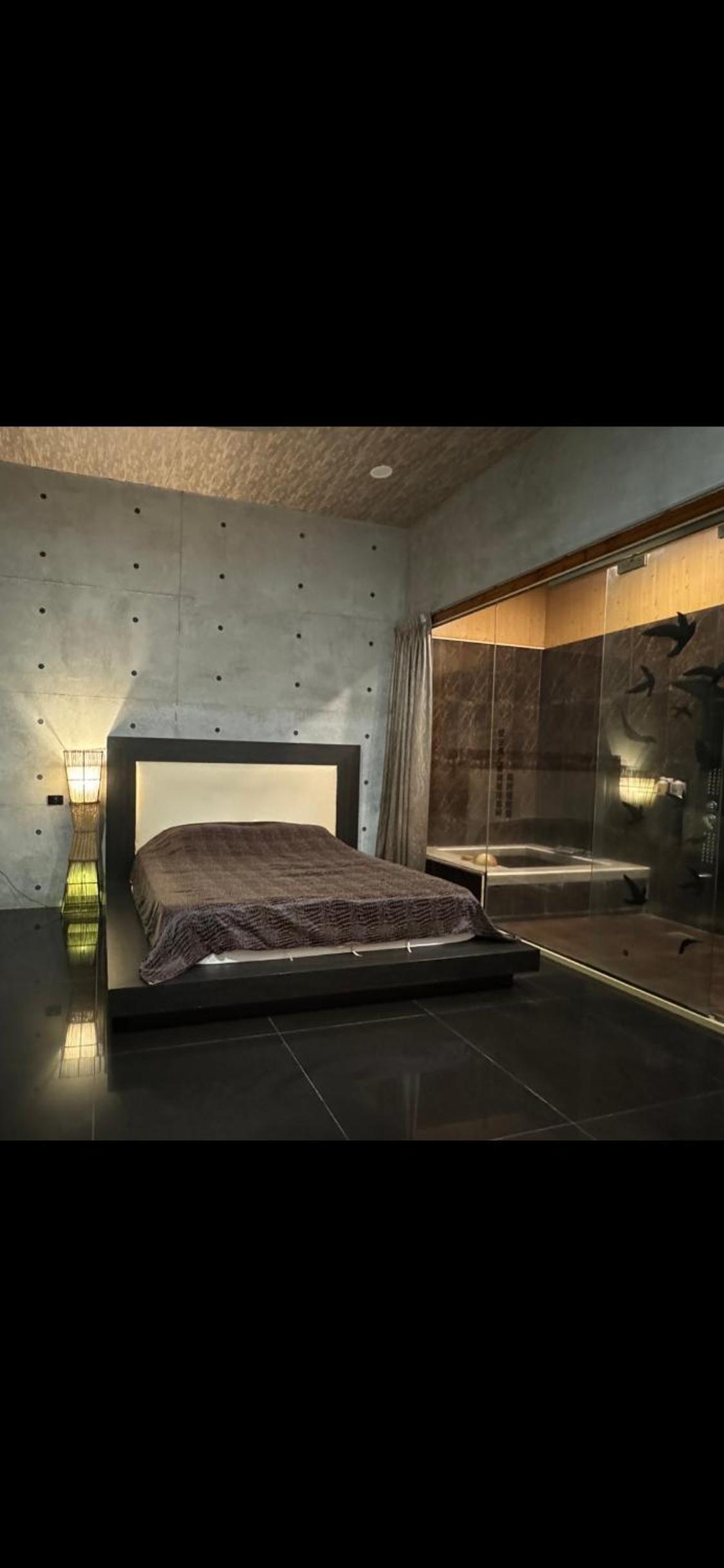 Deluxe Double Room with Bath photo 3