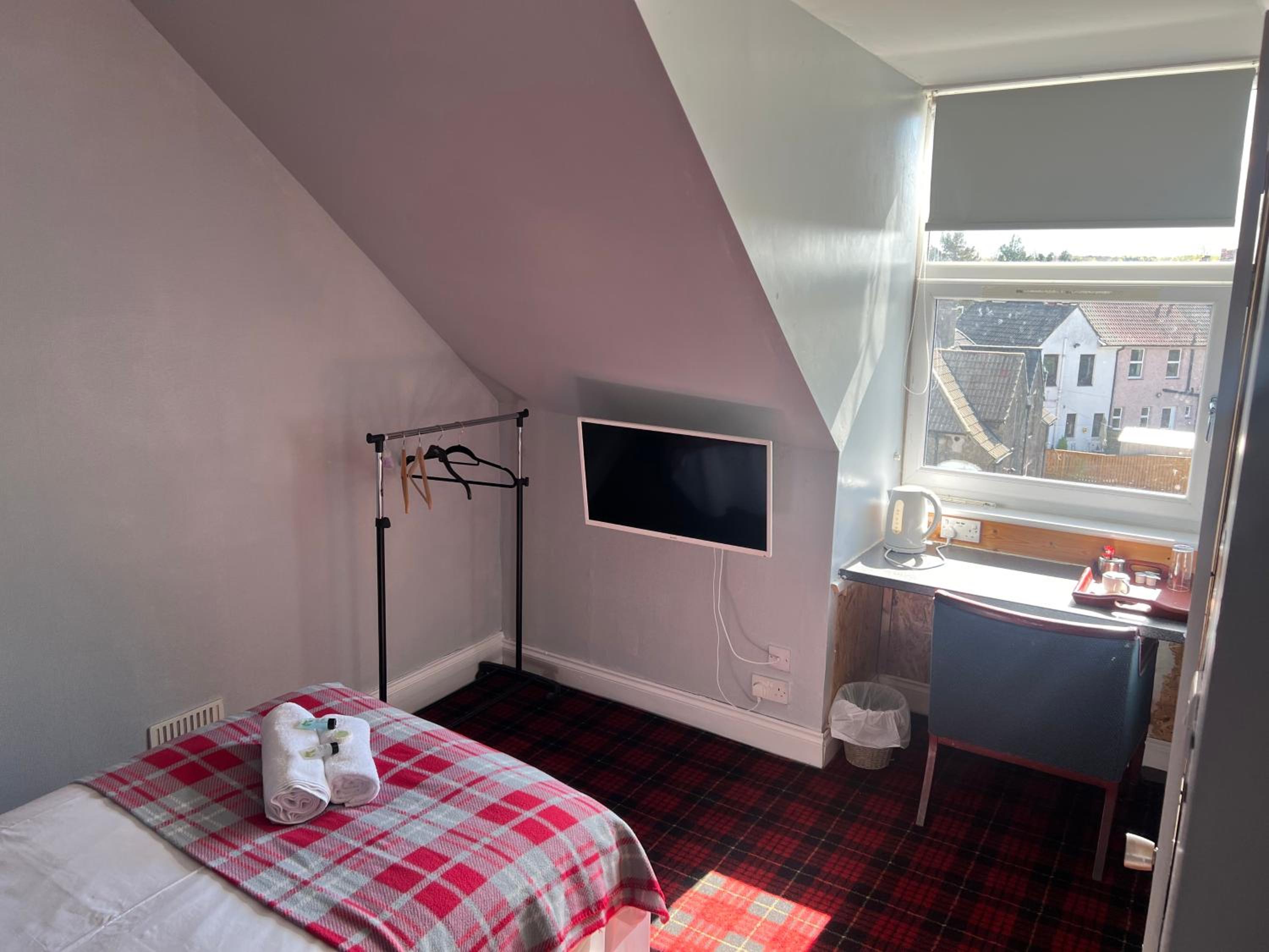 Single Room With Bathroom