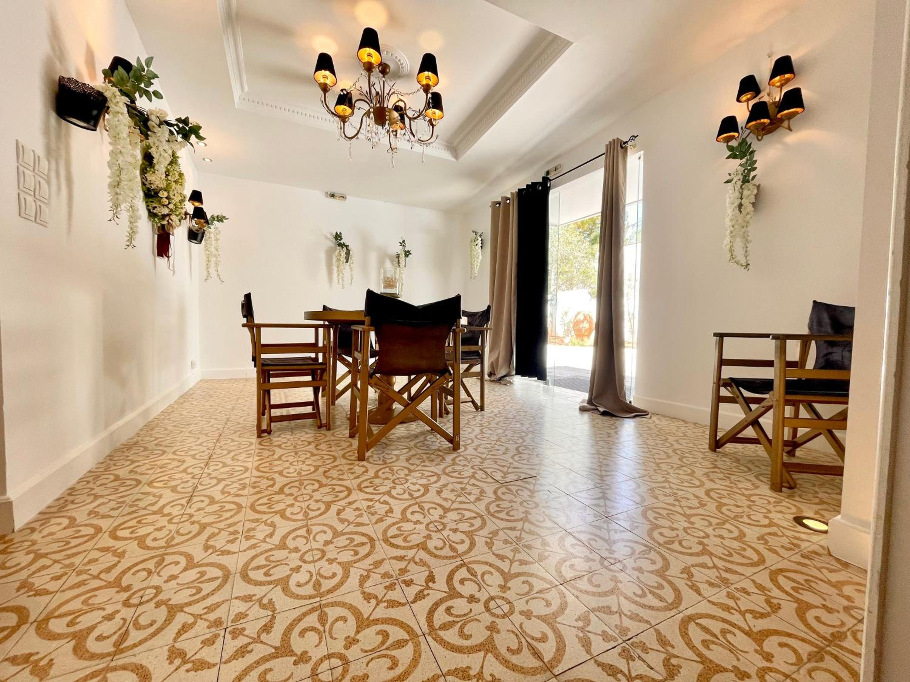 Villa photo 3