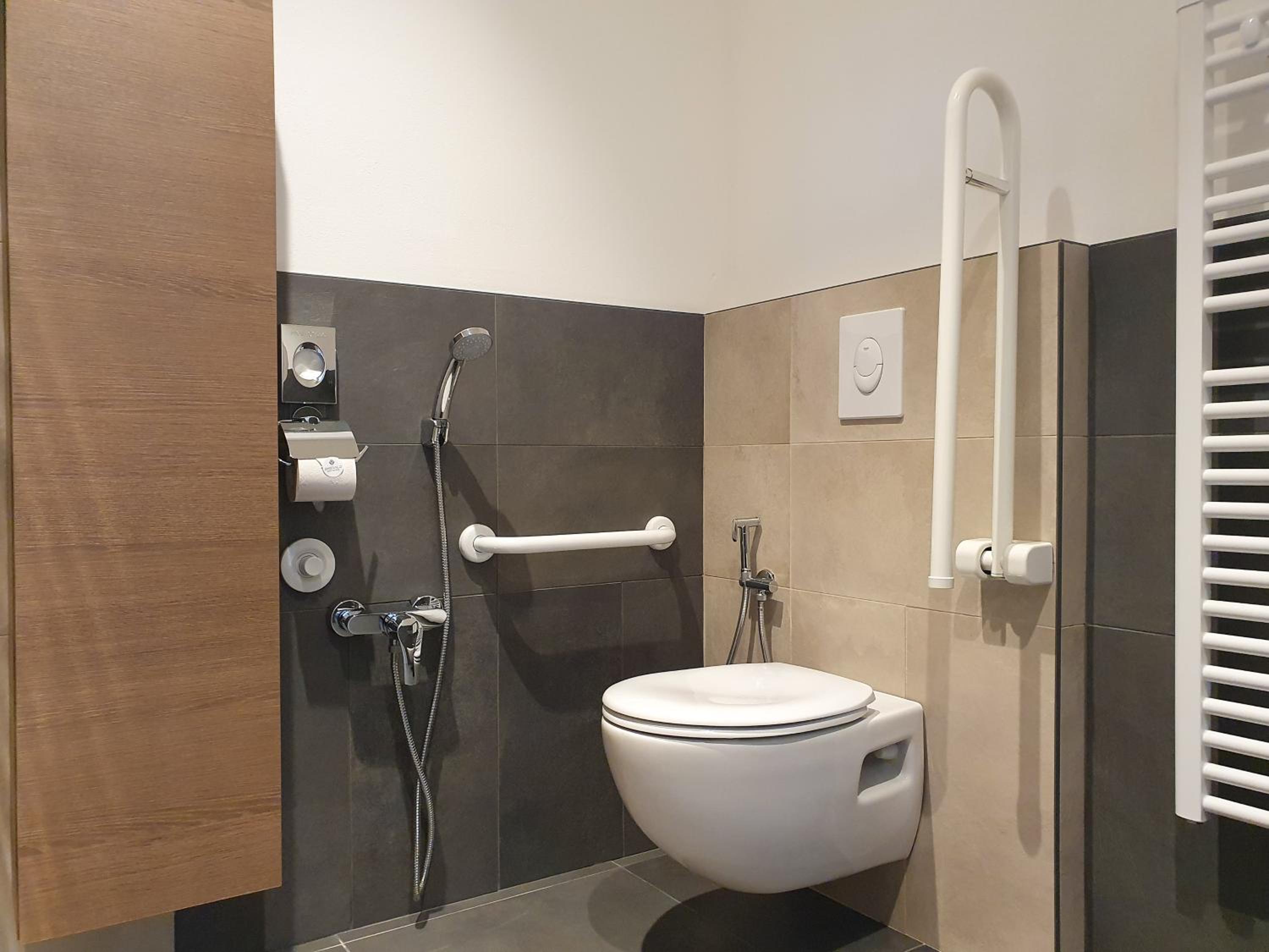 Standard Double or Twin Room - Photo 21