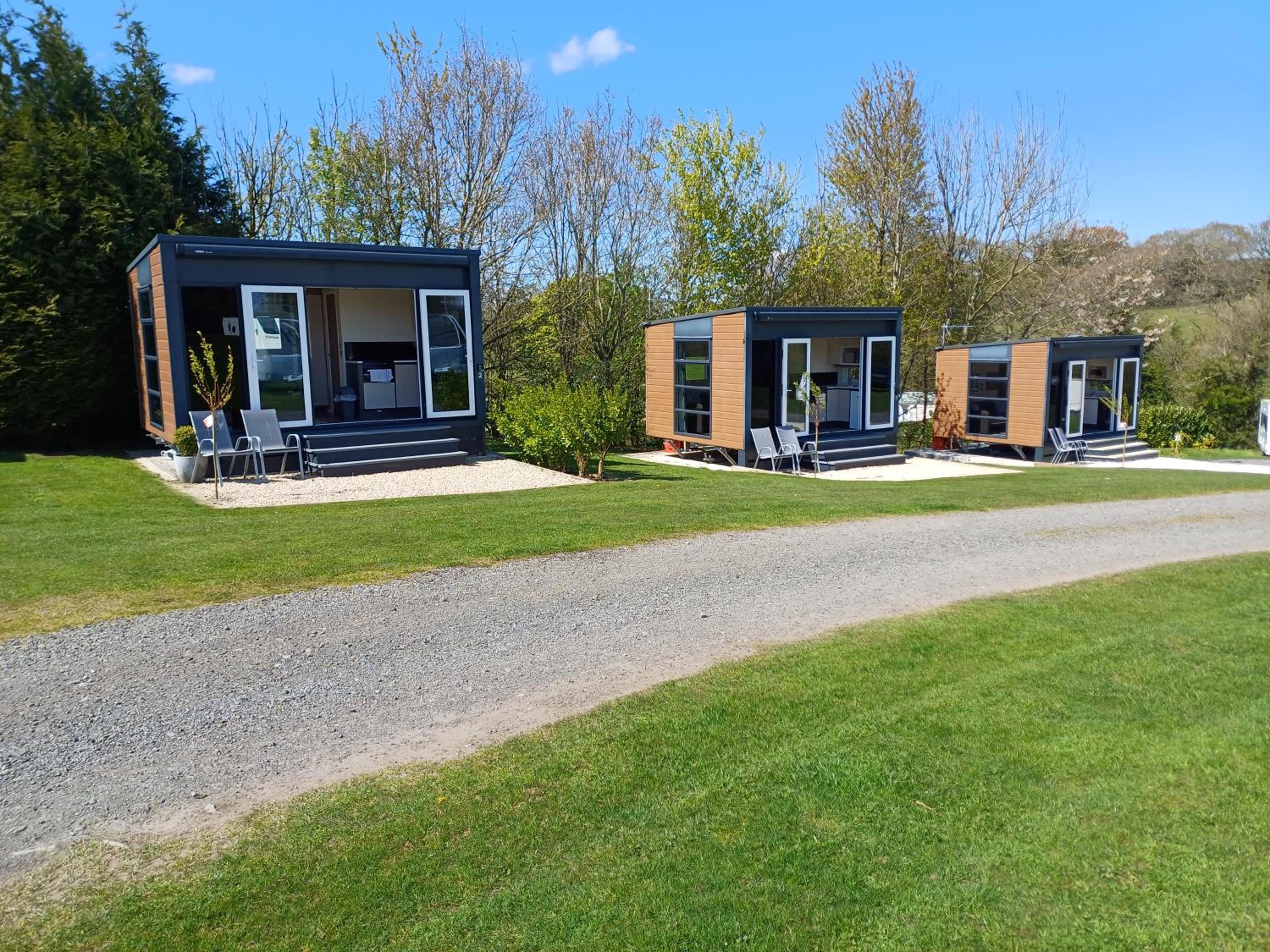 Mobile Home - Photo 4