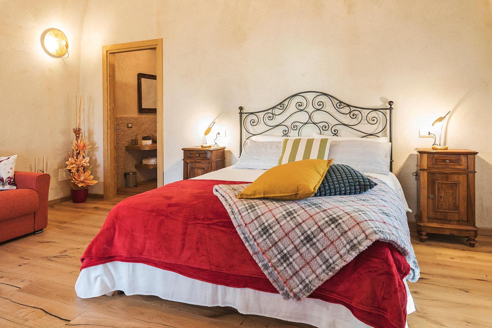 Large Double Room photo 1