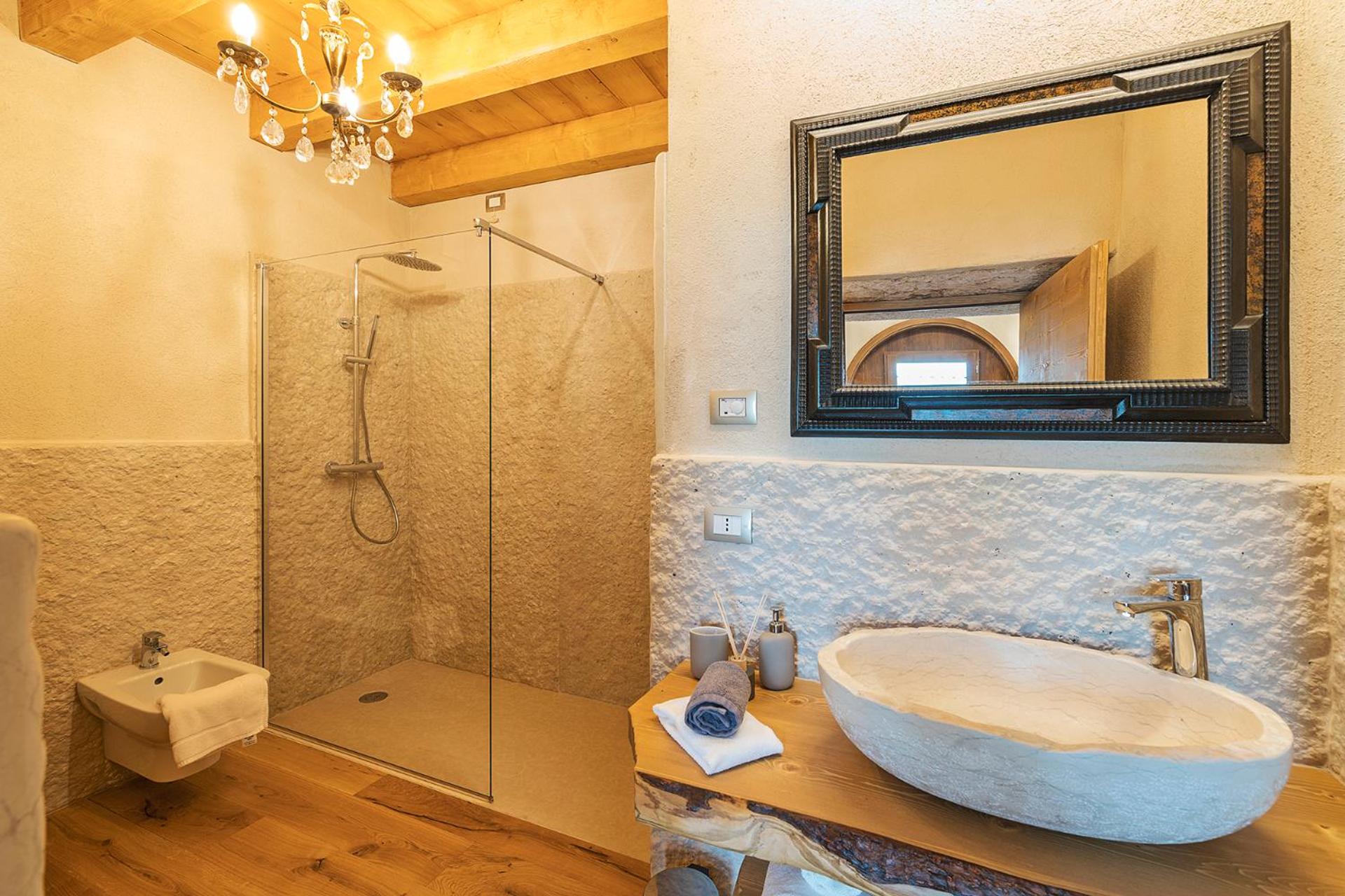 Large Double Room photo 2