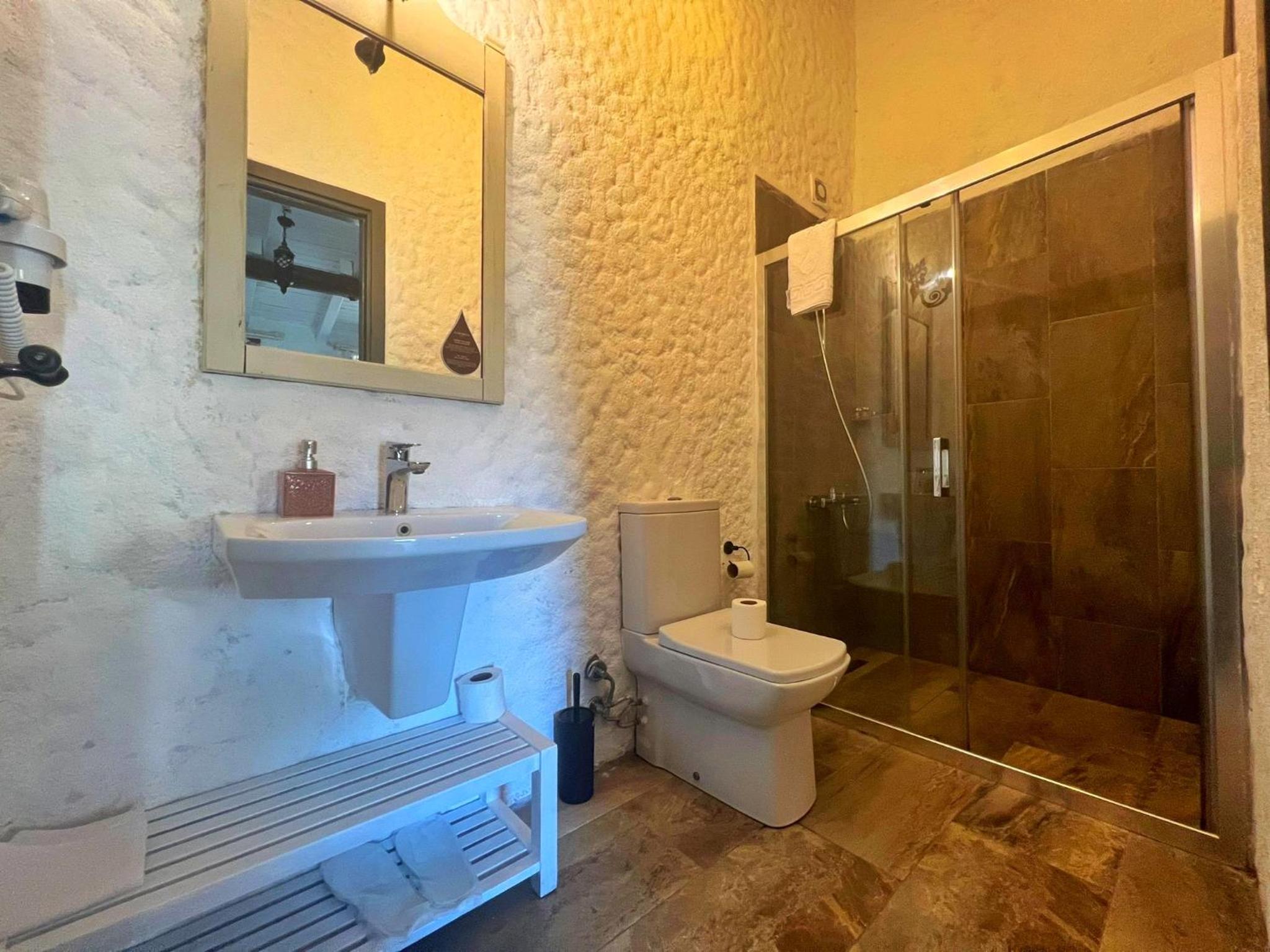 Standard Triple Room photo 2