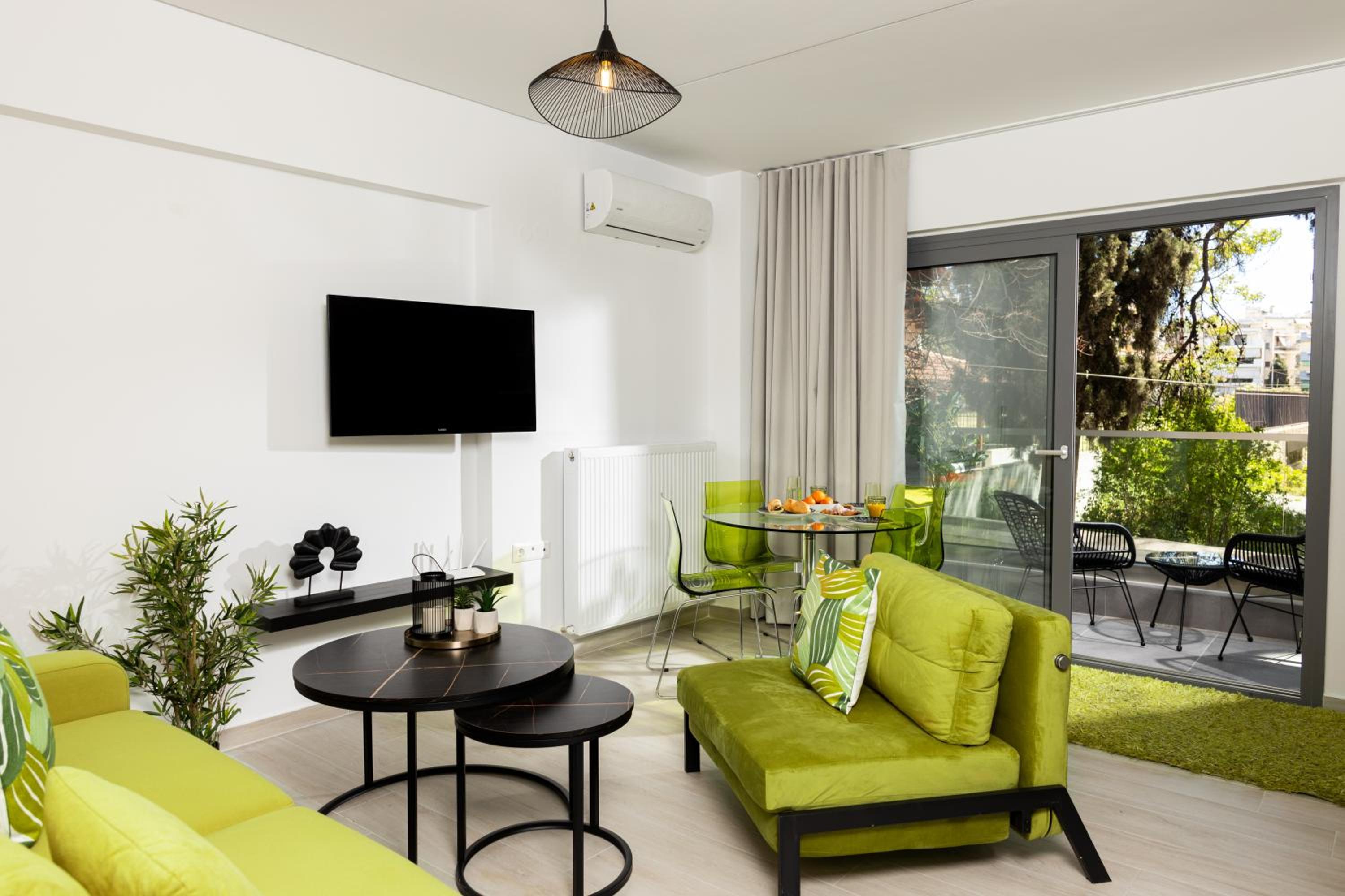 Deluxe One-Bedroom Apartment with City View