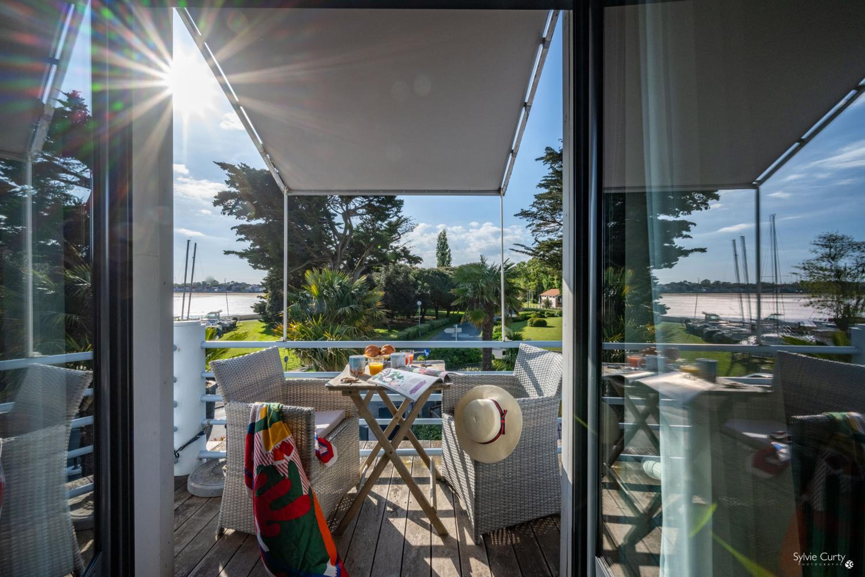 Double Room with Balcony and Sea View photo 2