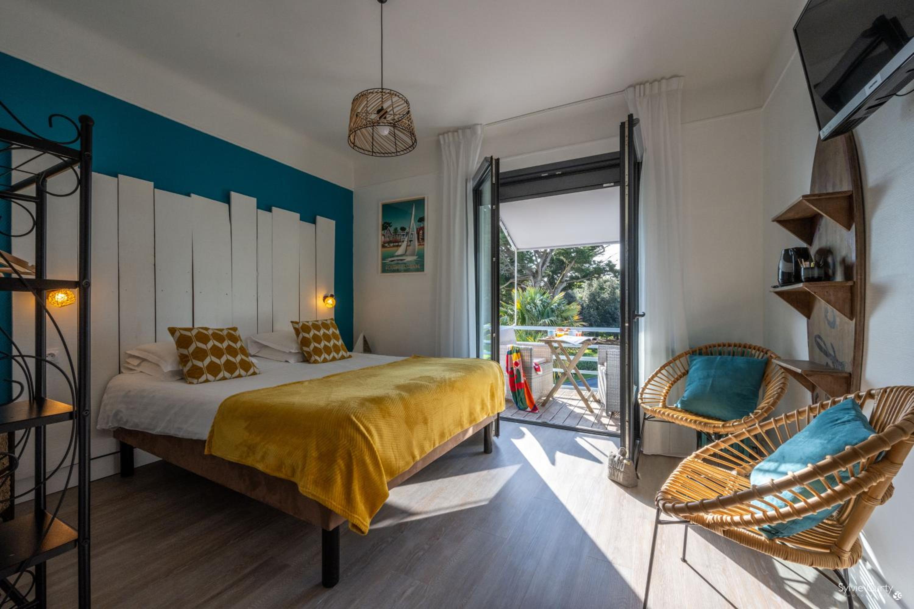 Double Room with Balcony and Sea View photo 3
