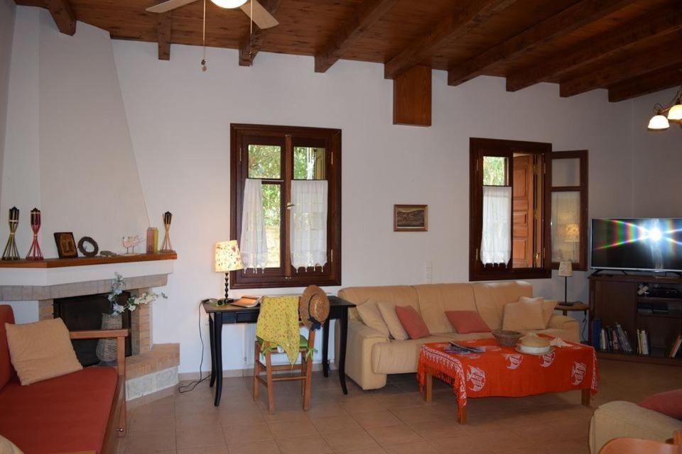 Three-Bedroom Villa photo 1