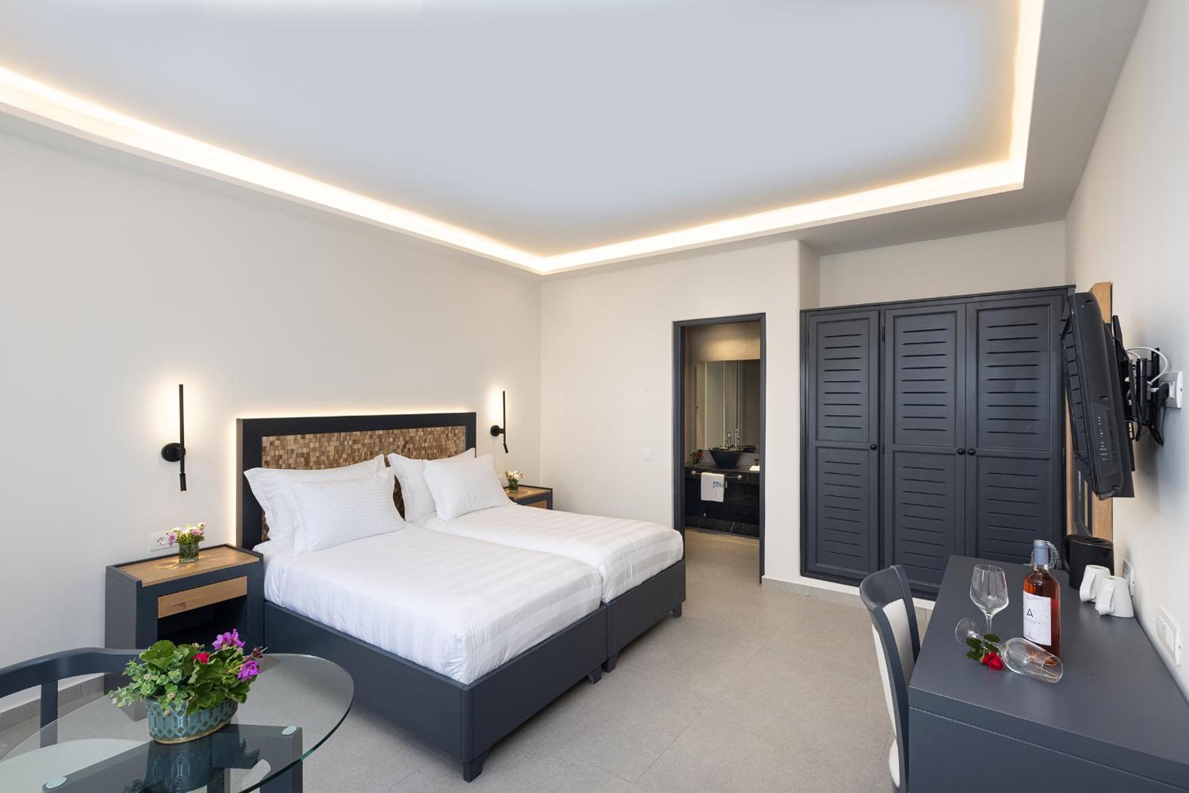 Standard Double Room (Adjacent Building) - Photo 4