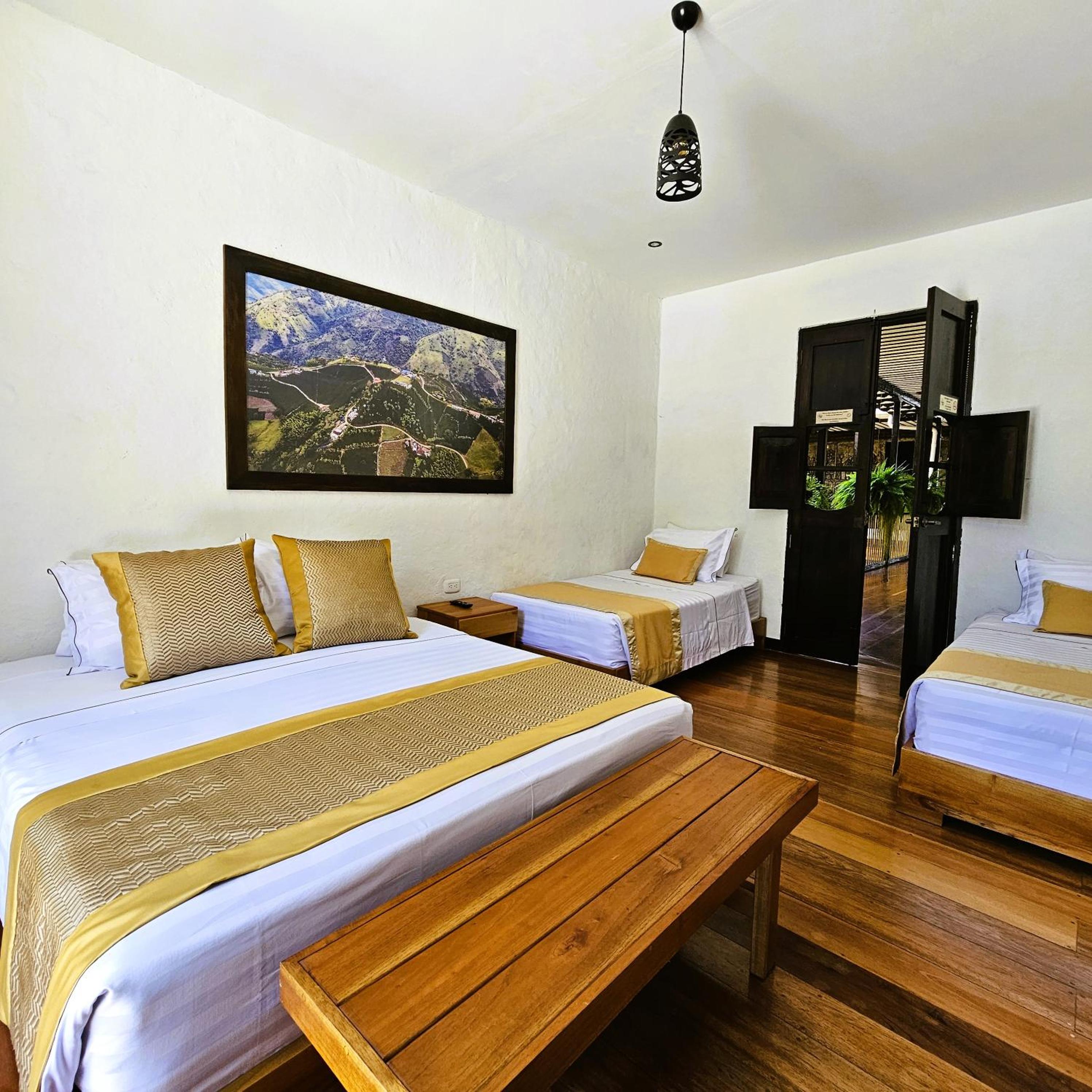 Triple Room with City View
