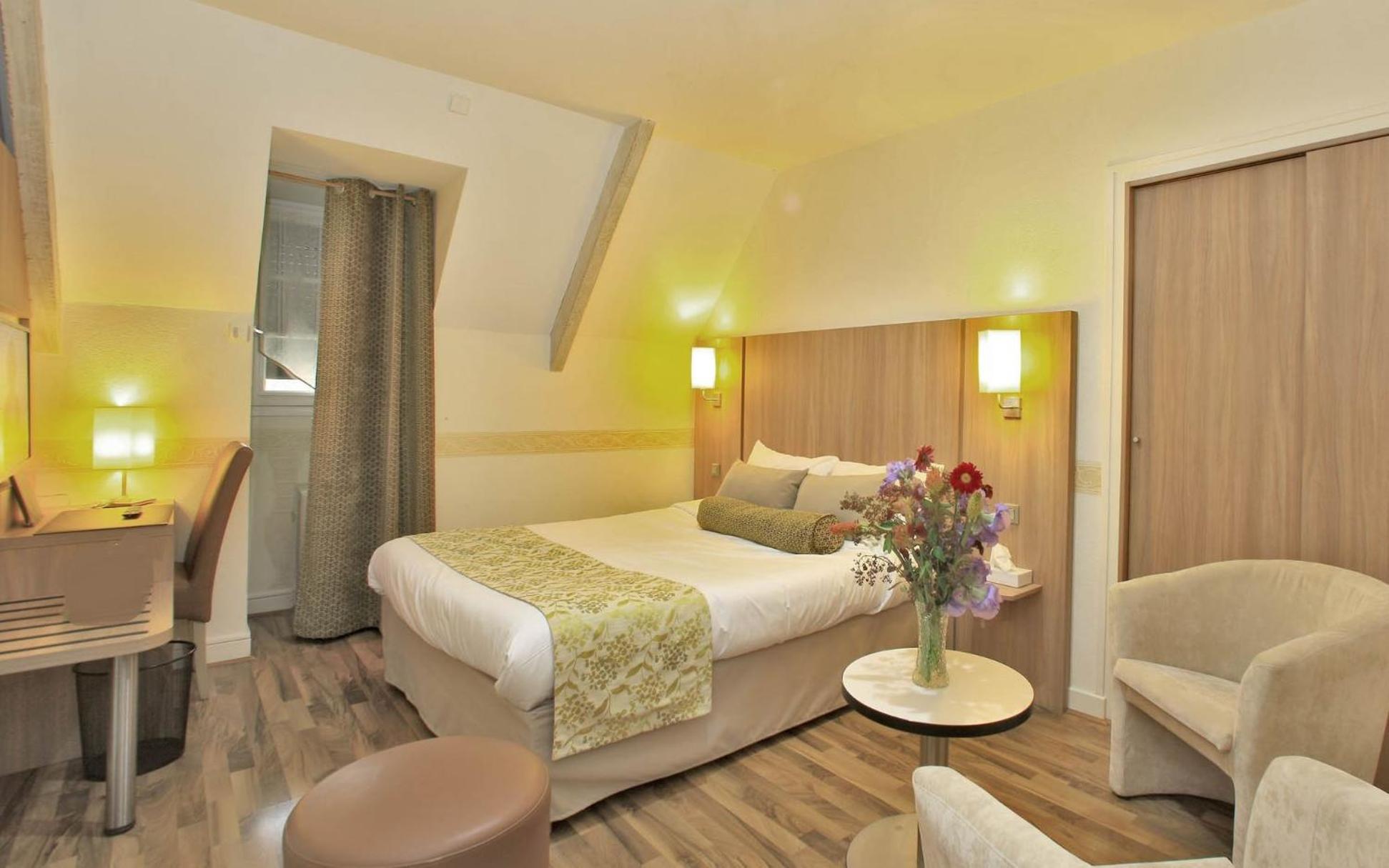 Standard Double Room photo 2