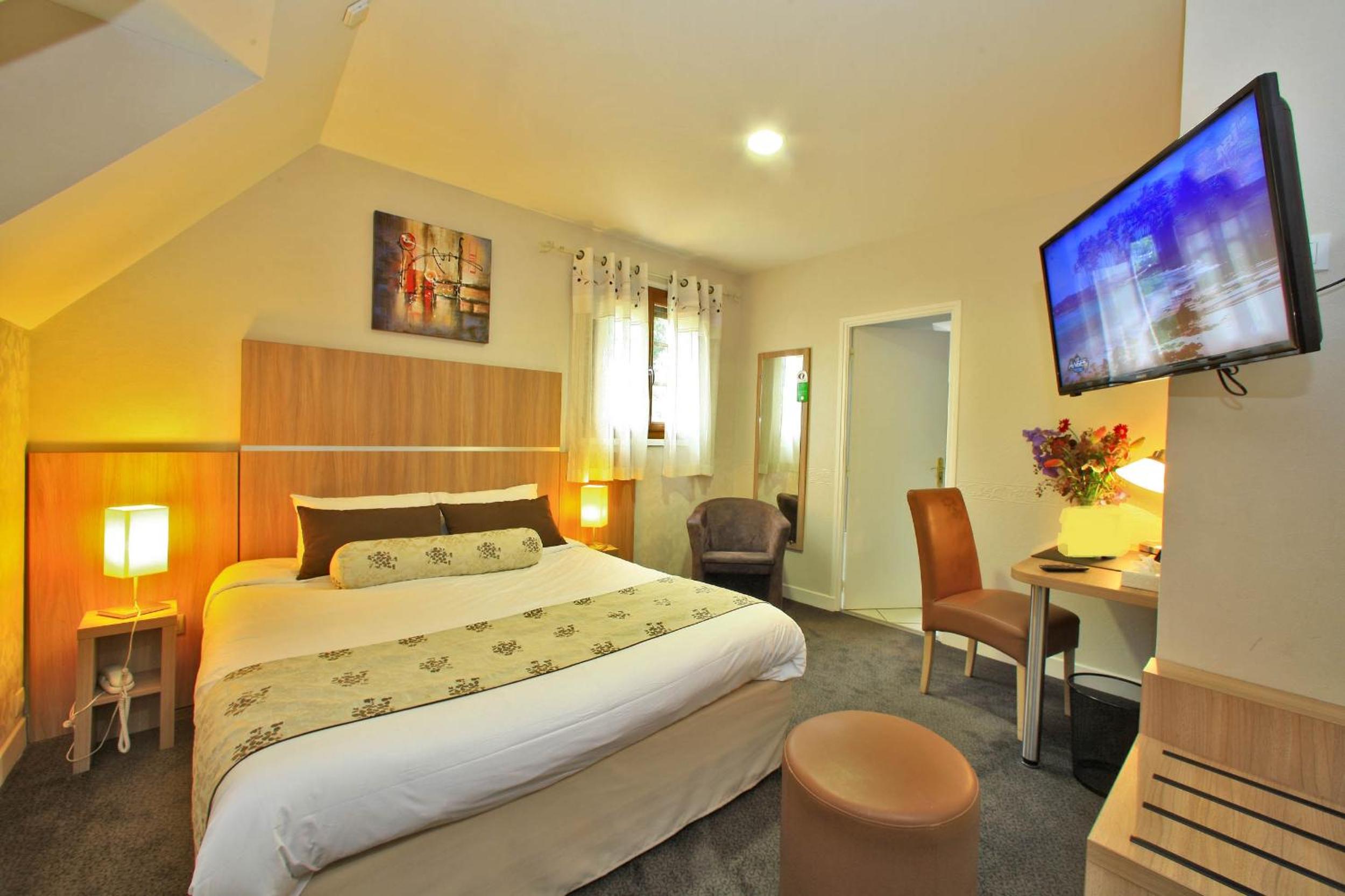 Standard Double Room photo 3
