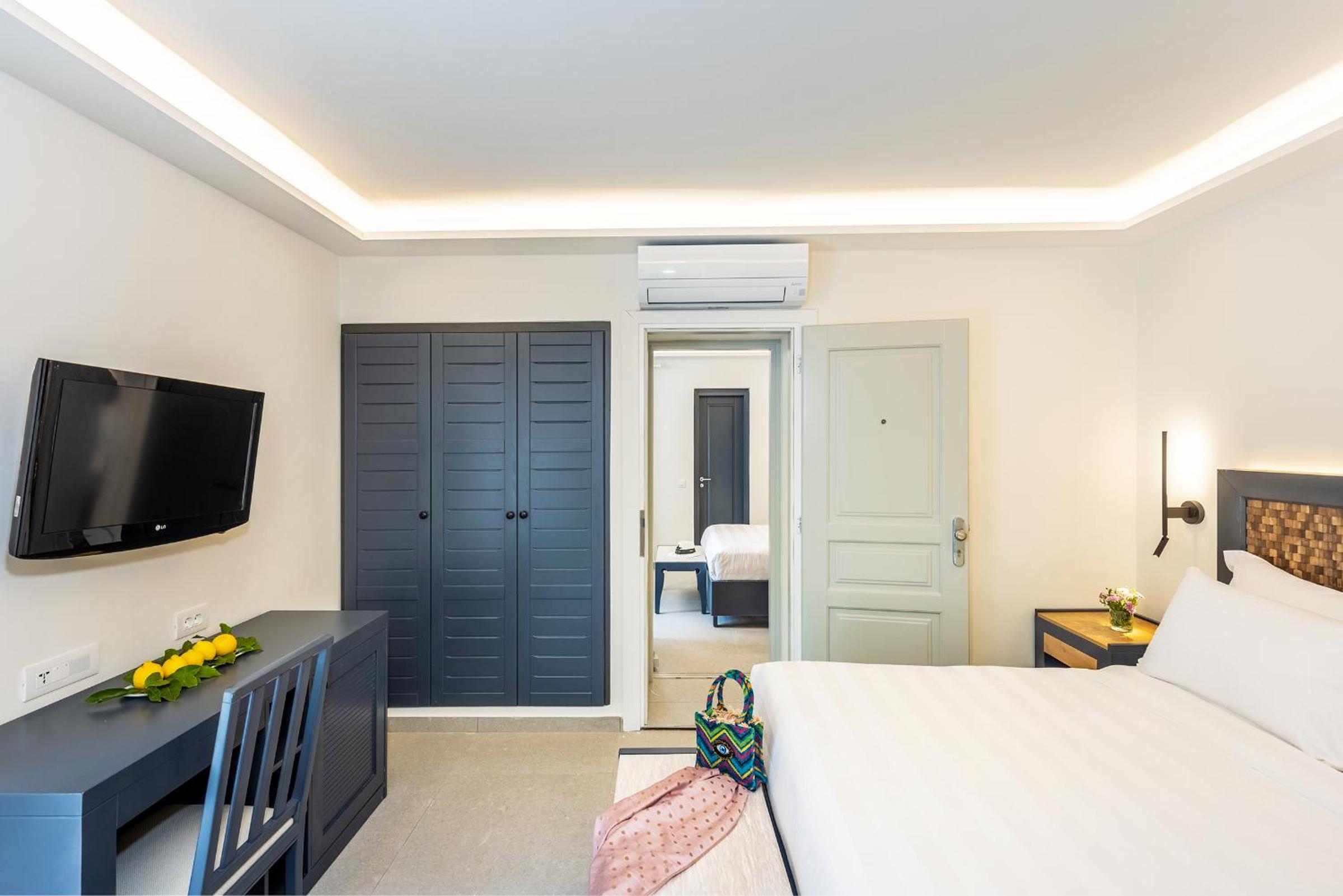 Standard 4 Pax Room (Adjacent Building) - Photo 5