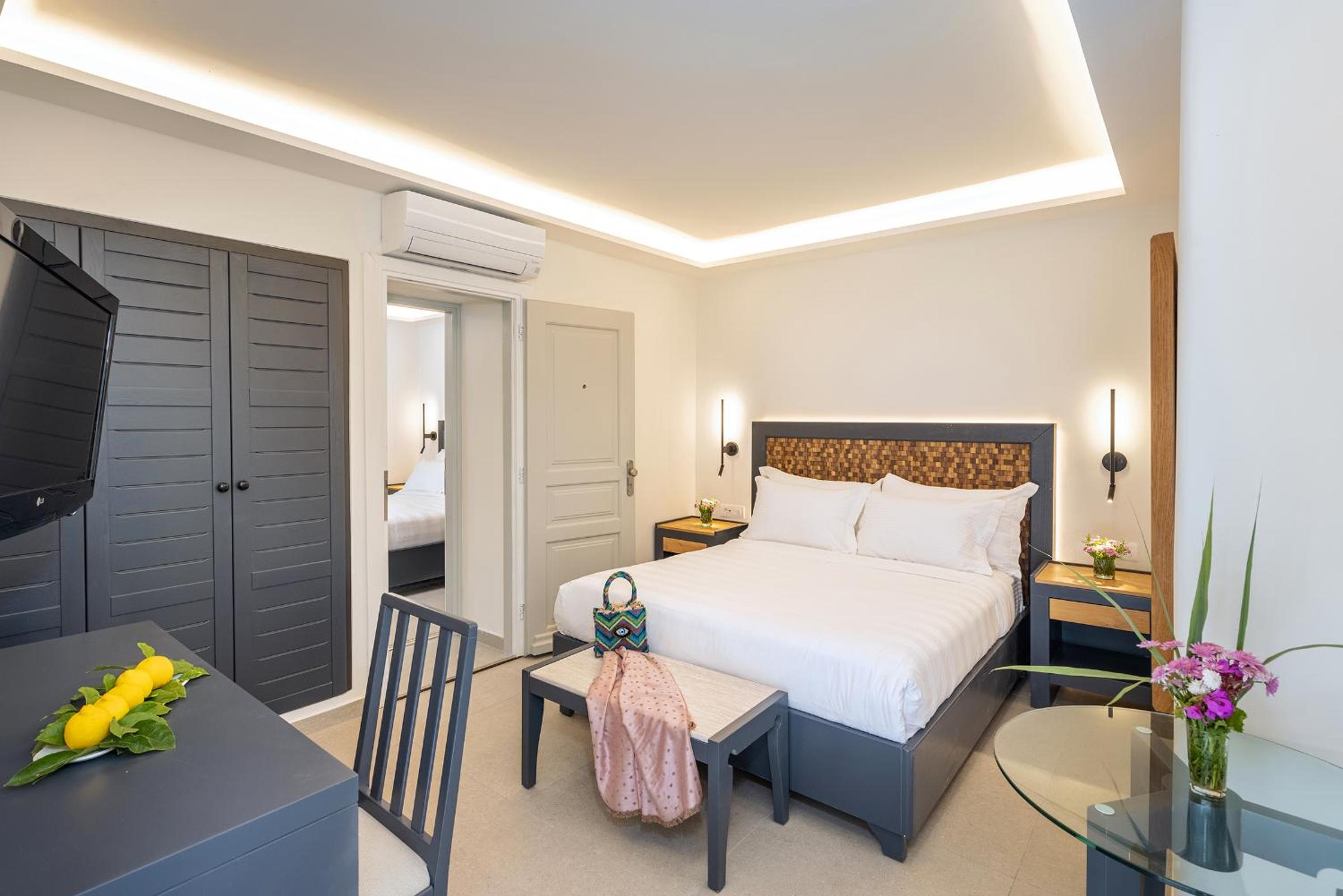 Standard 4 Pax Room (Adjacent Building) - Photo 4
