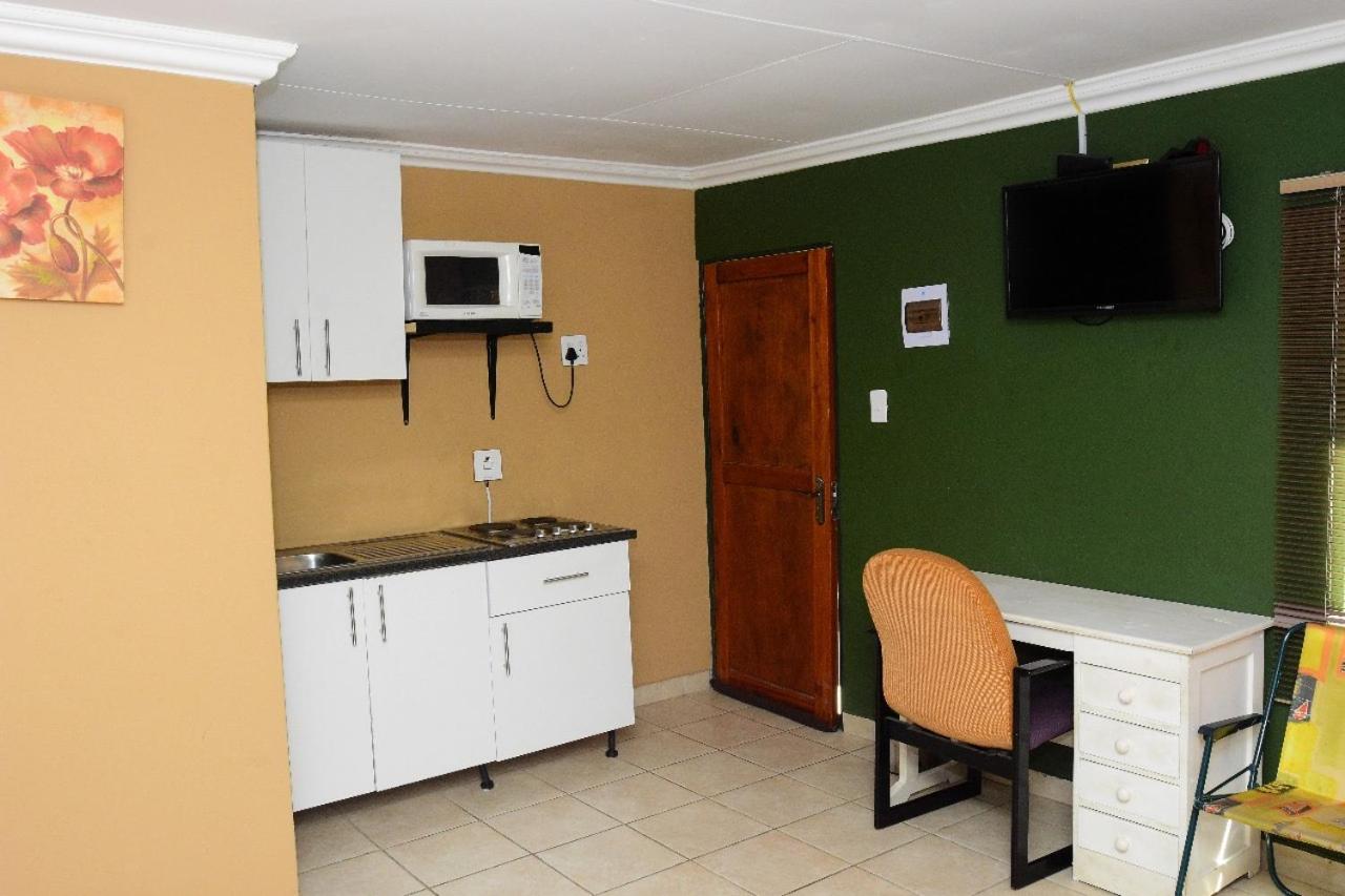 Double or Twin Room photo 2