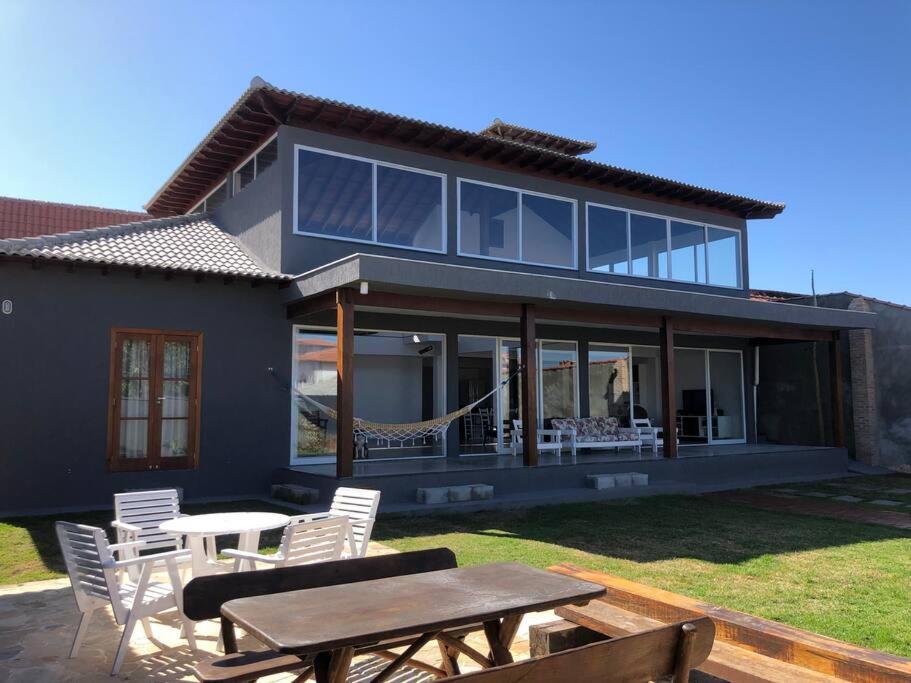 Five-Bedroom House photo 2