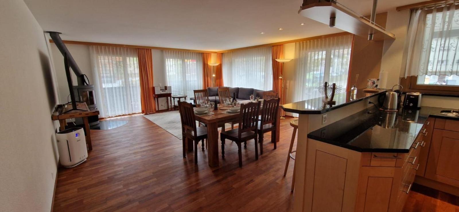 Three-Bedroom Apartment photo 1