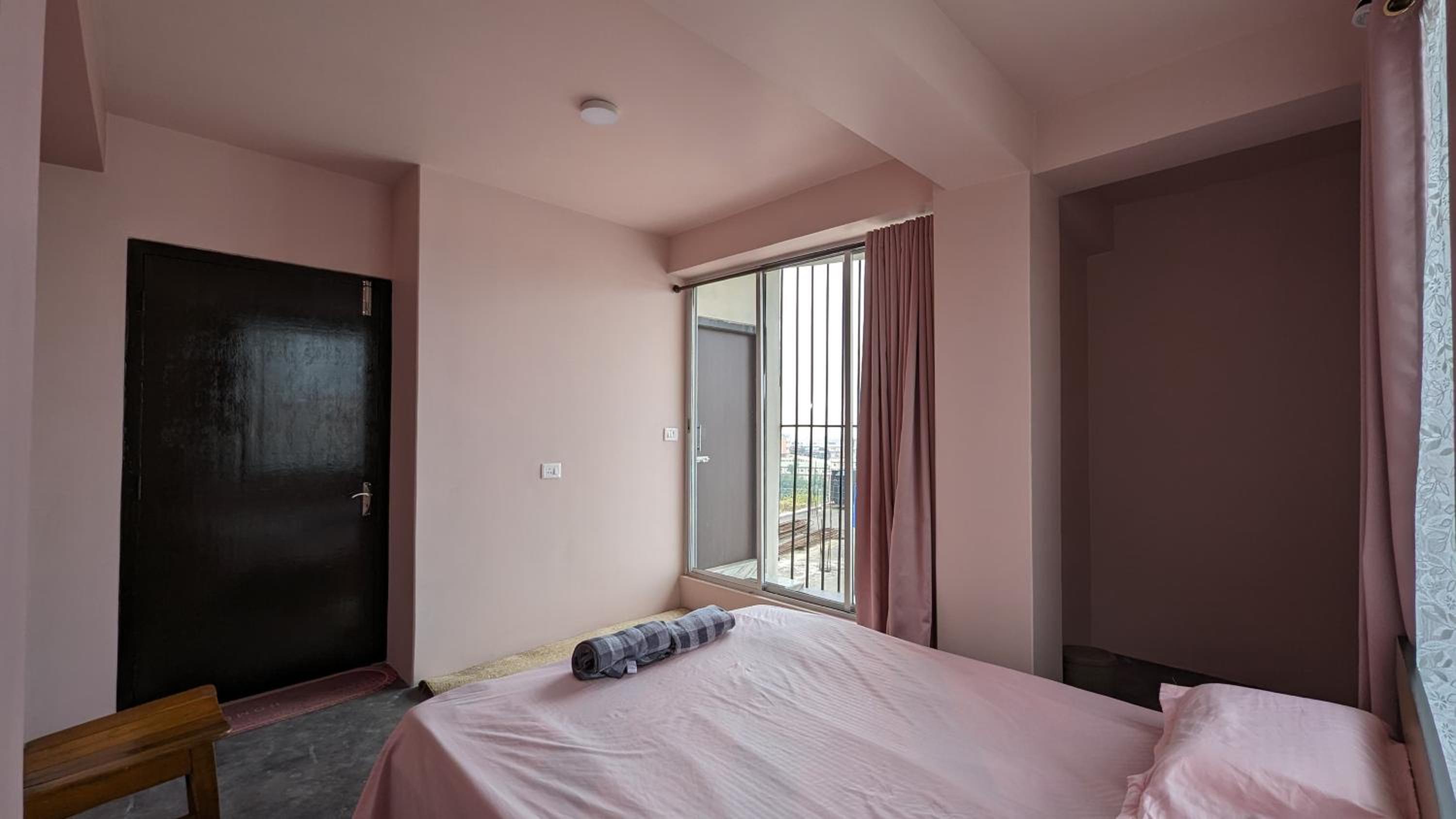 Queen Room With Balcony photo 3