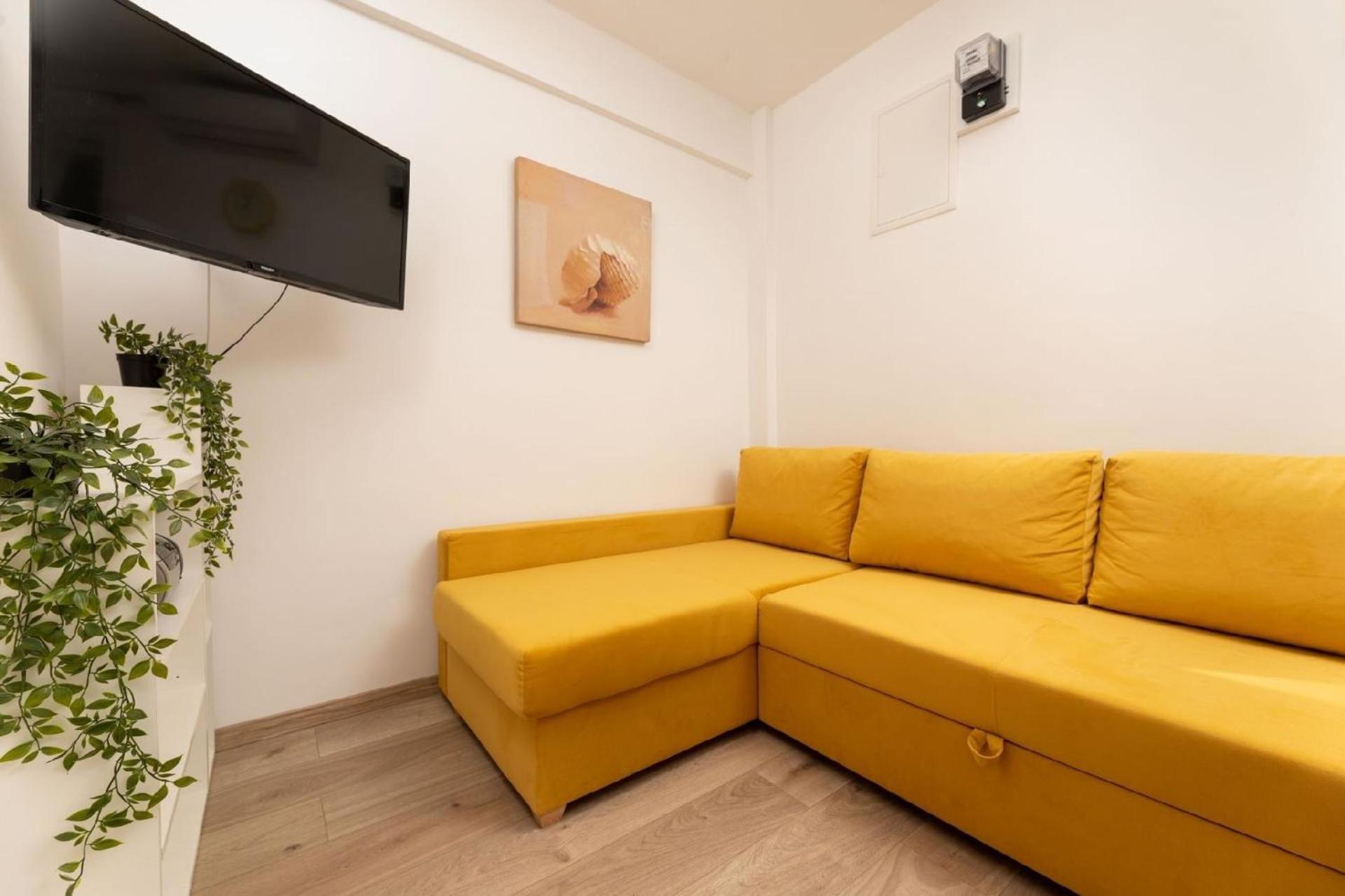 Apartment photo 1