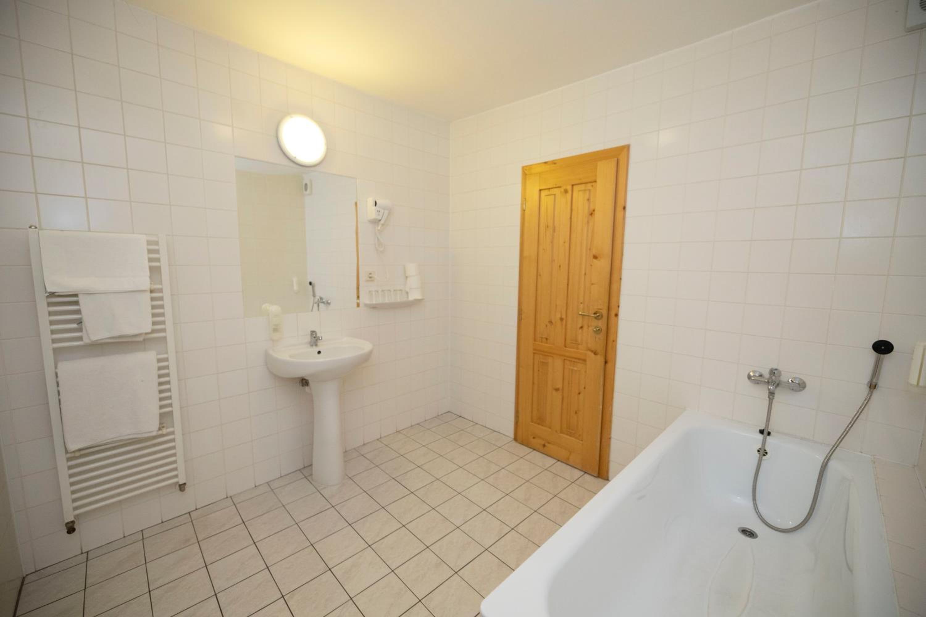 Quadruple Room with Bathroom photo 3