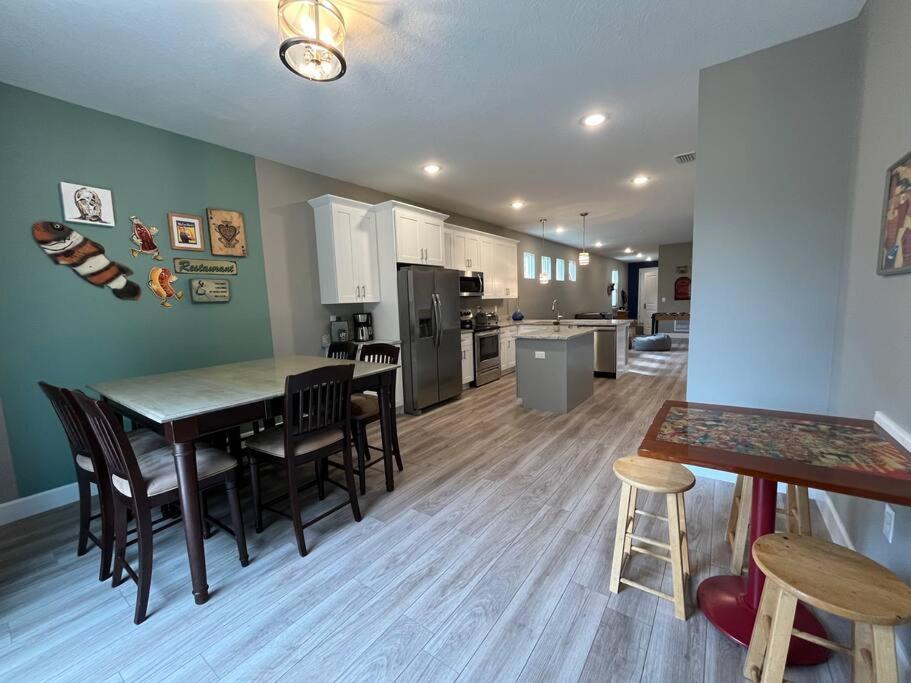 Three-Bedroom House photo 2