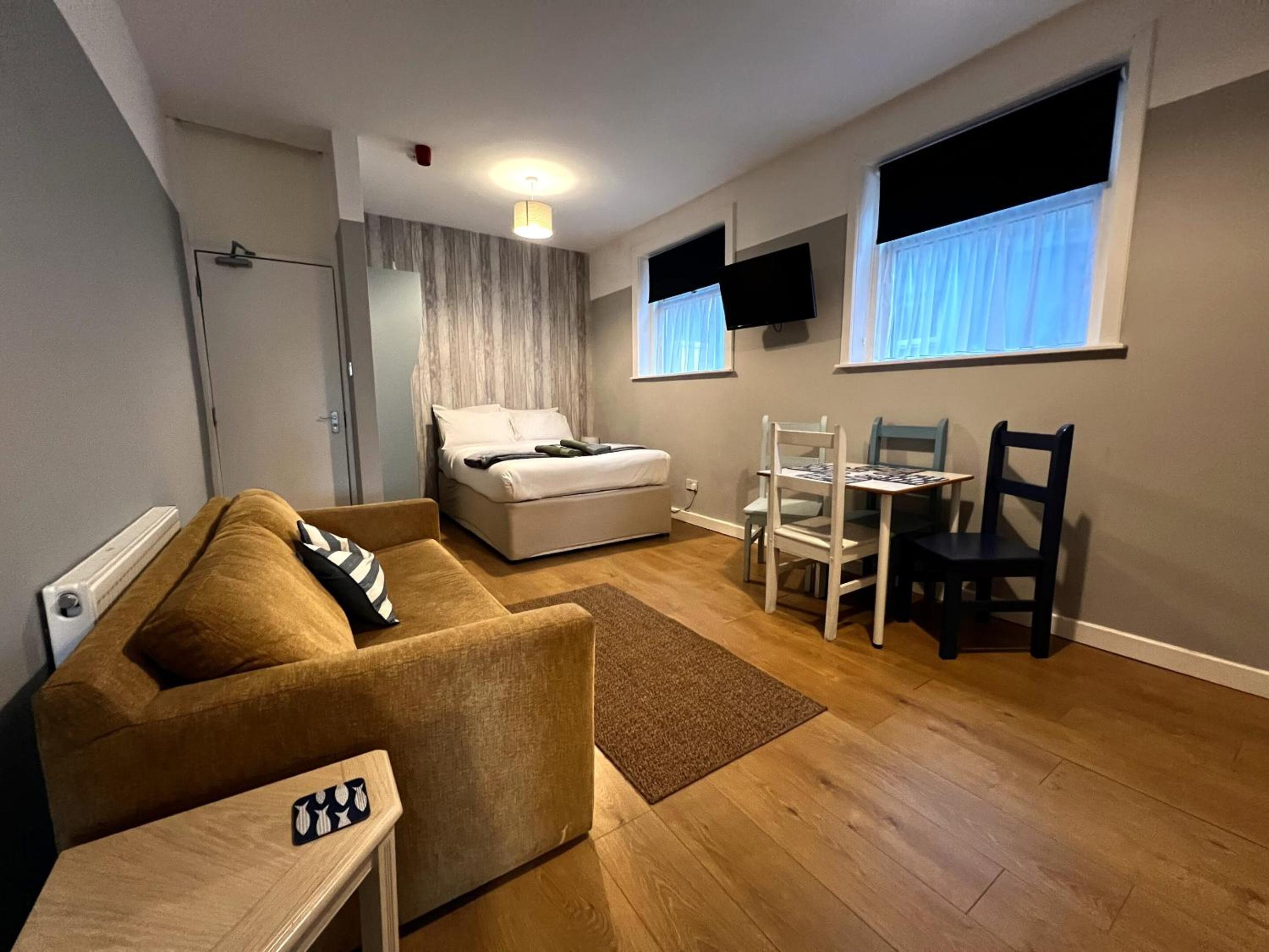 Deluxe Apartment