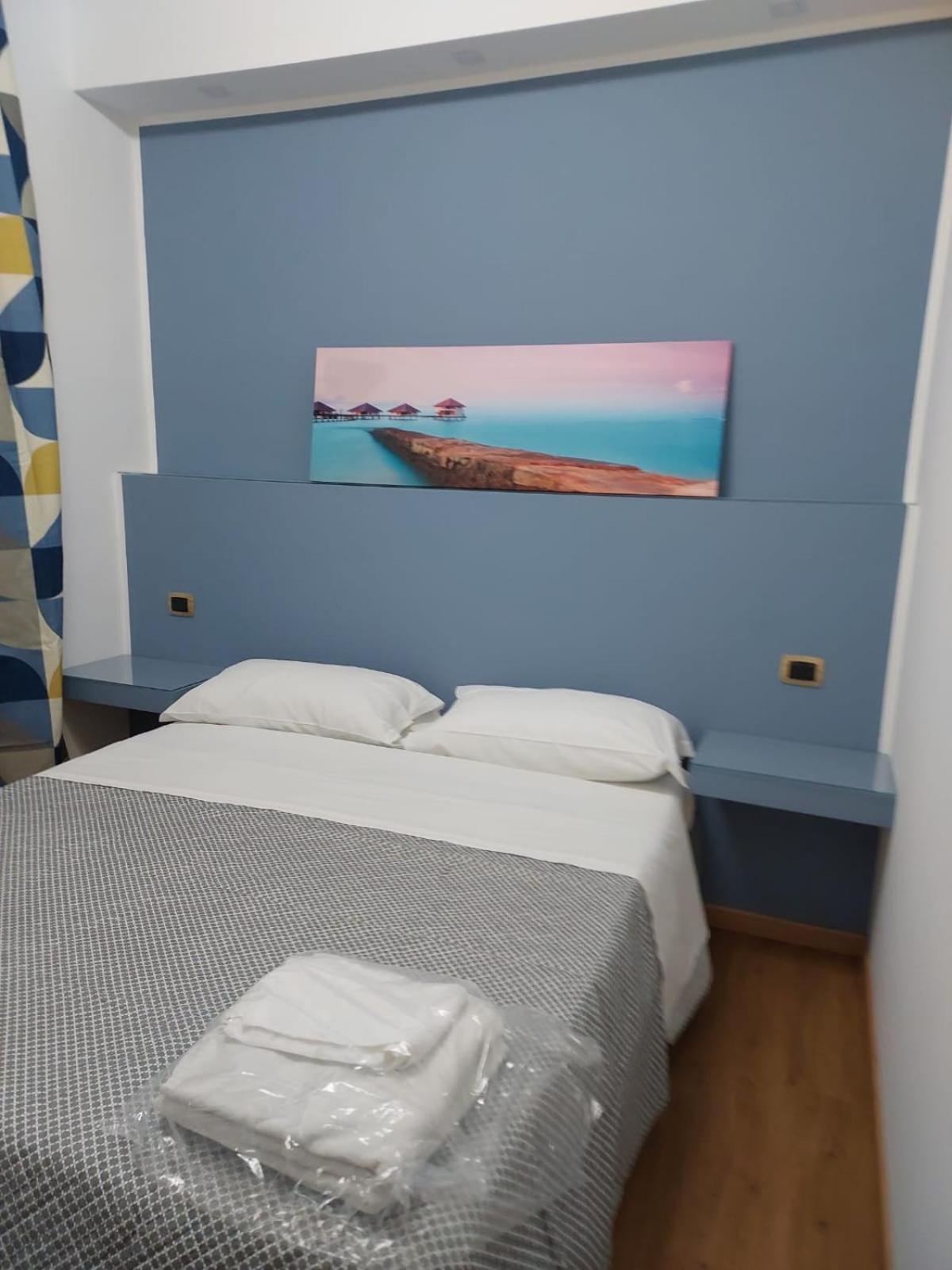 Deluxe Double Room - Photo 8