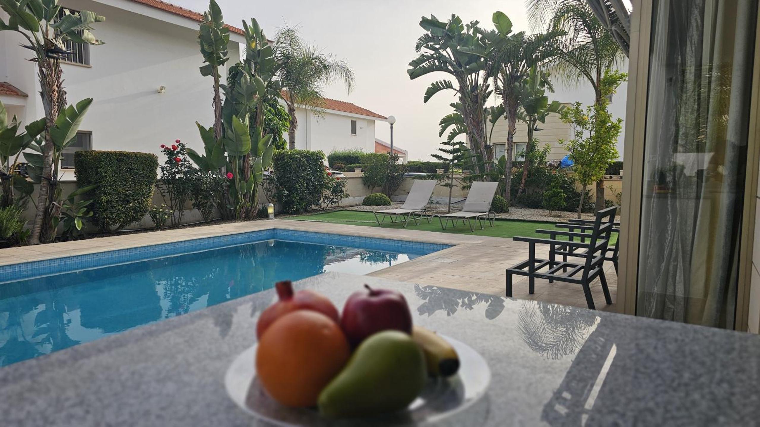 Three-Bedroom Villa photo 2