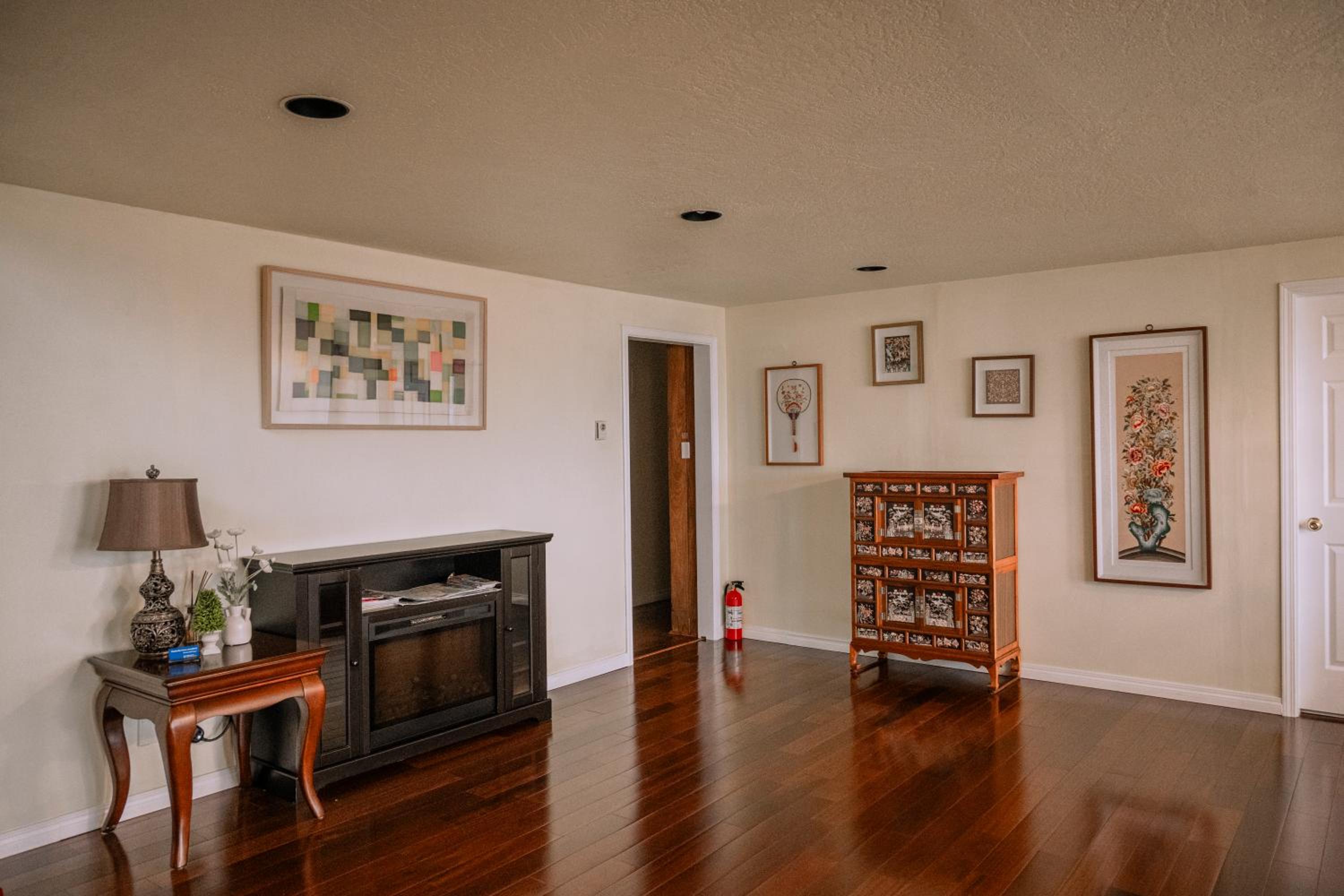 Single Room With Shared Bathroom