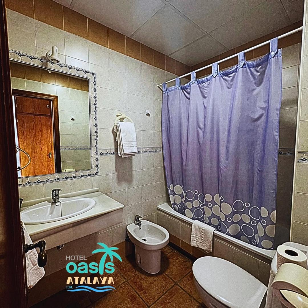 Standard Twin Room - Photo 10