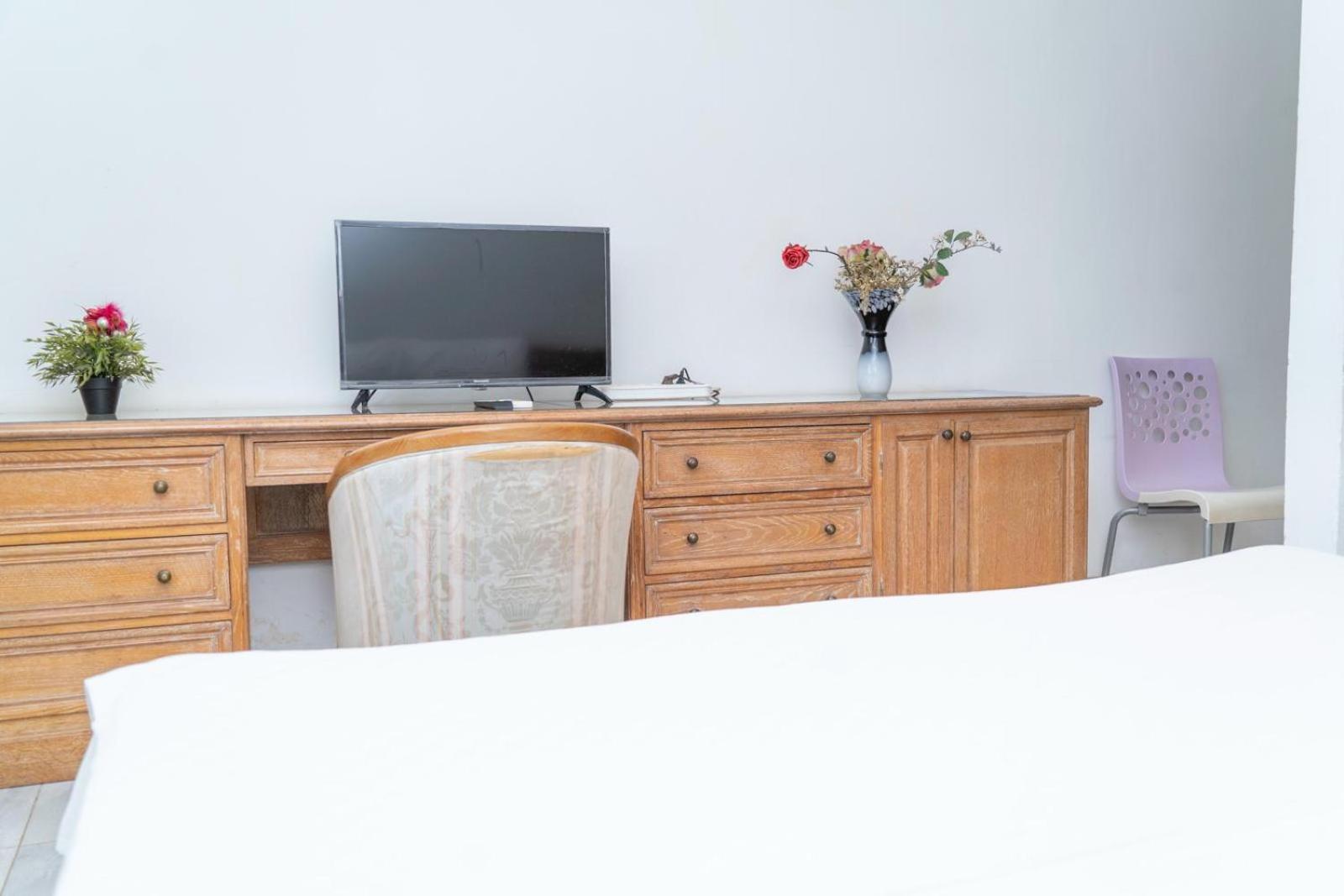 Standard Double Room with Two Double Beds photo 2
