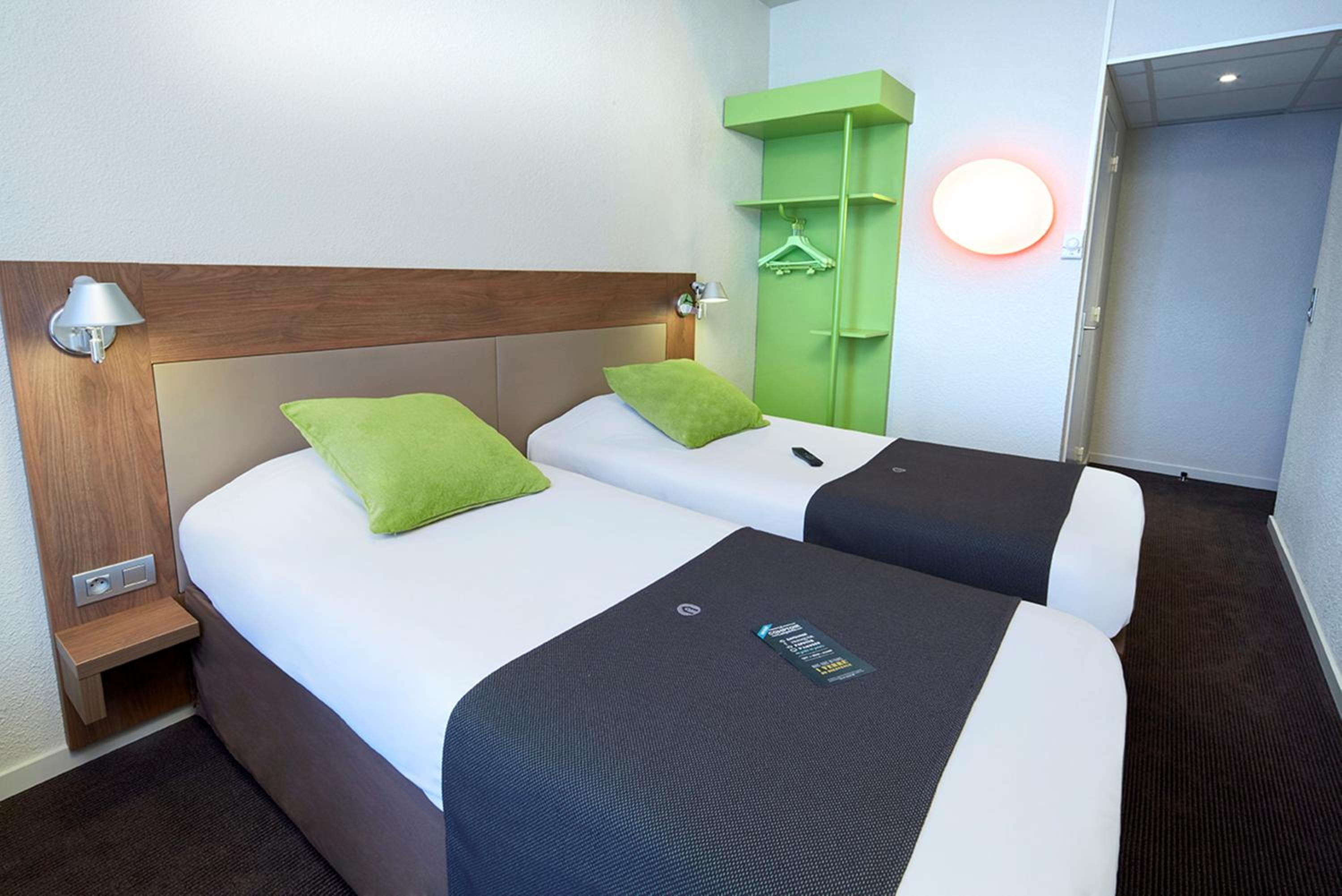 Twin Room - Photo 1