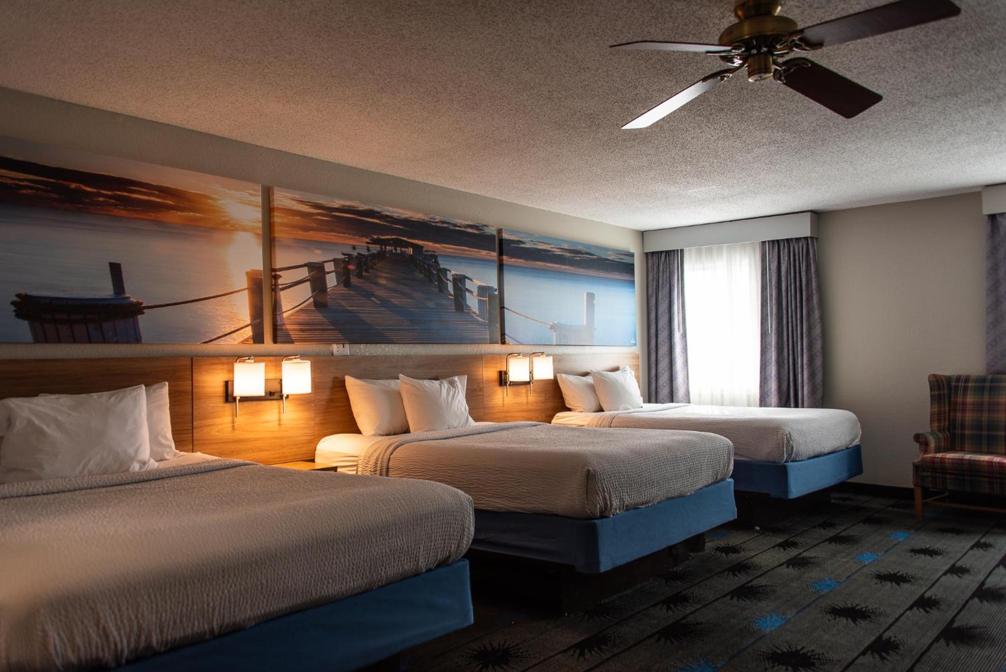 Triple Queen Room - Non-Smoking - Photo 2
