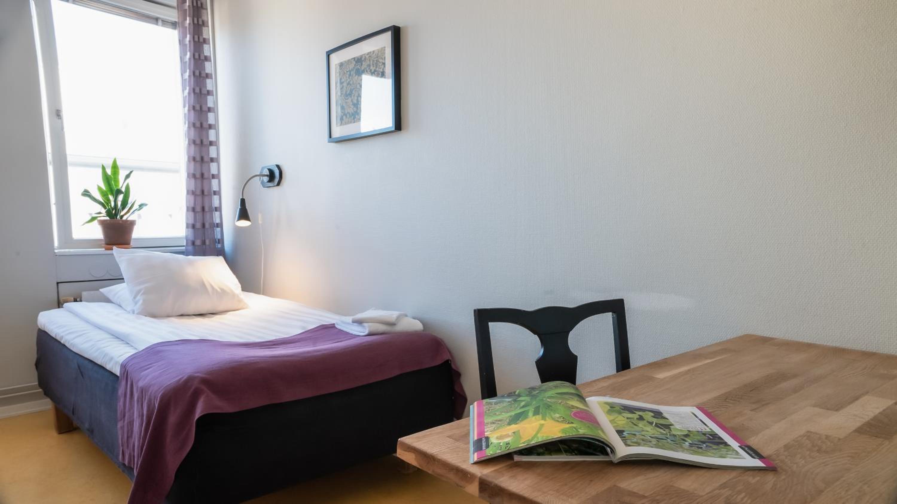 Single Room with Shared Bathroom photo 3